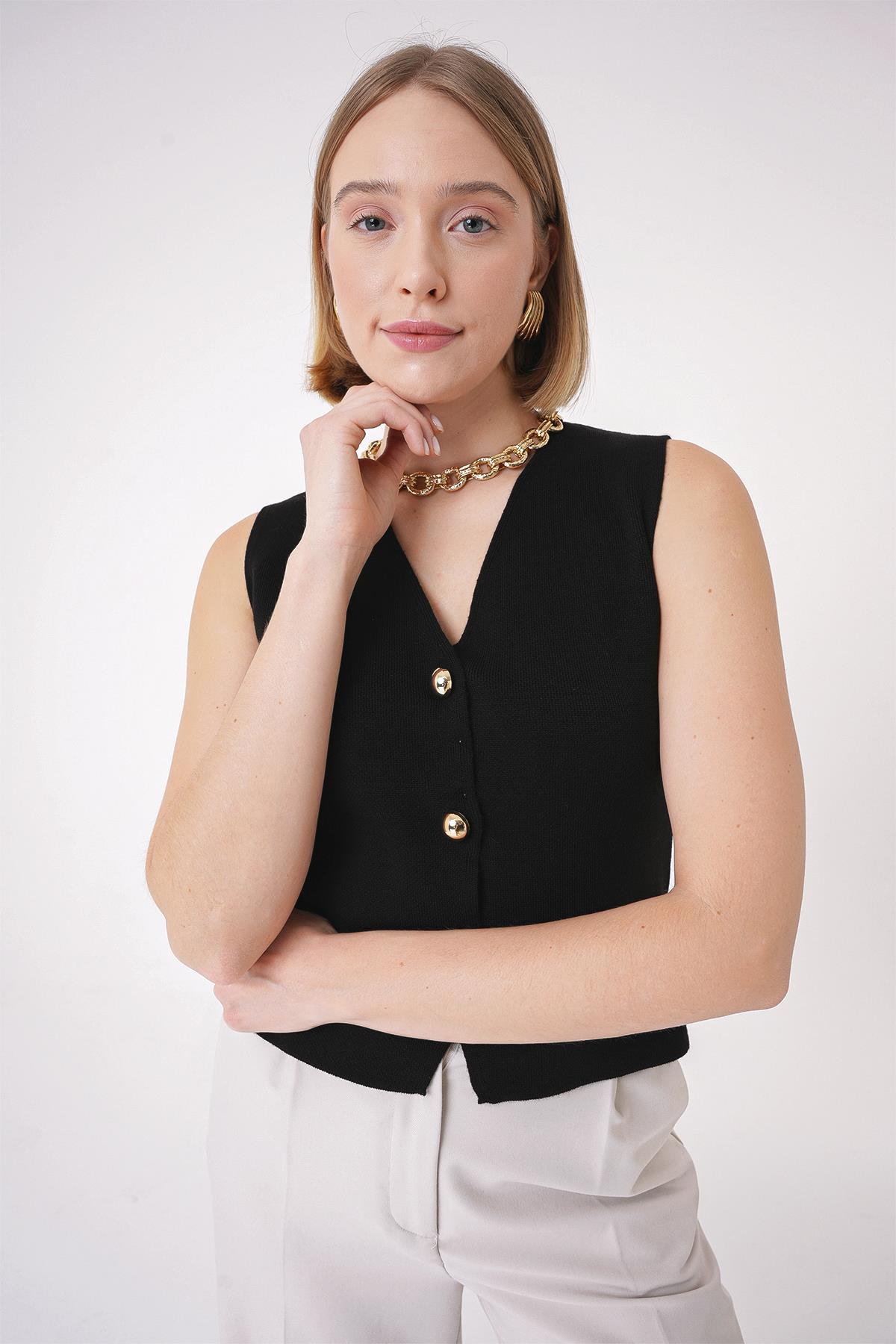 Chuba Kadın Gold Düğmeli Dokulu Regular Fit Triko Yelek Siyah 25W3001