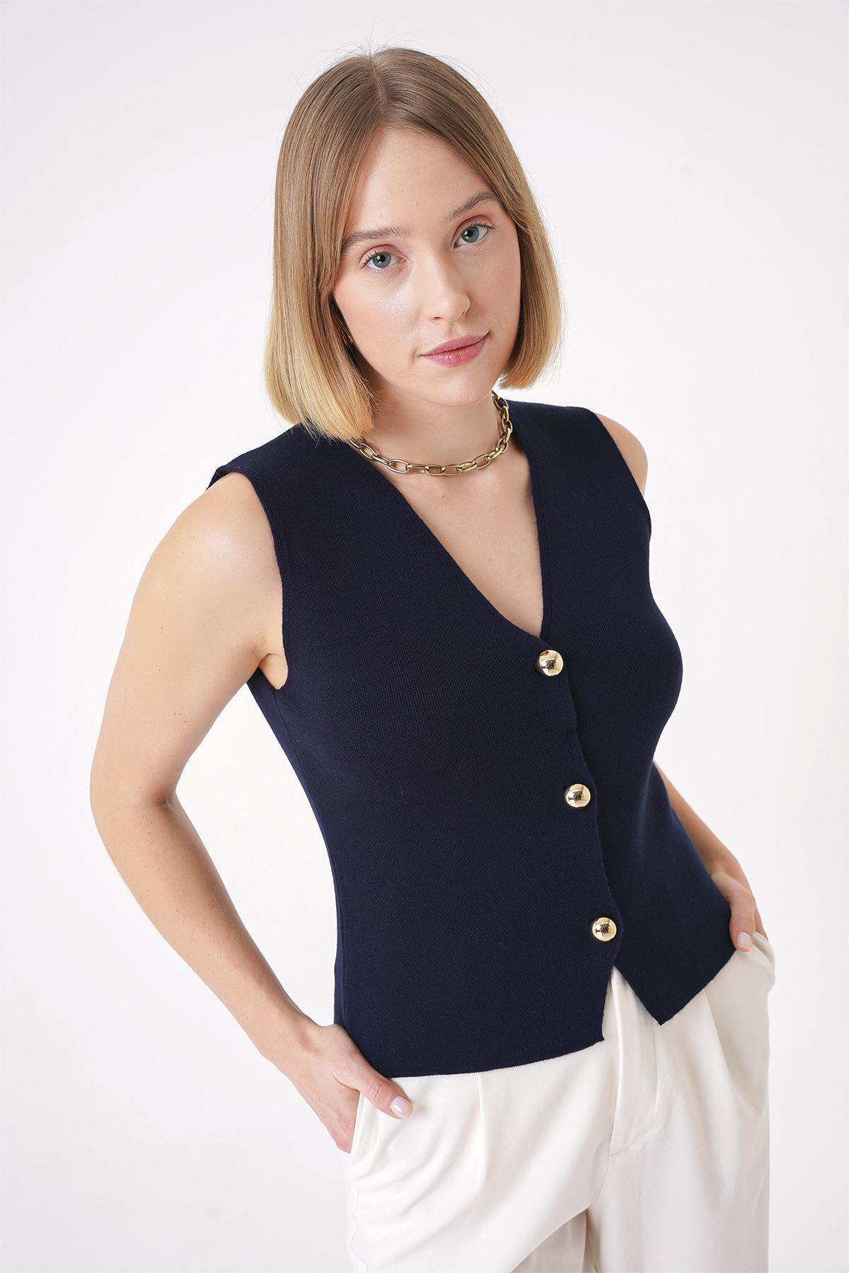 Chuba Kadın Gold Düğmeli Dokulu Regular Fit Triko Yelek Lacivert 25W3001