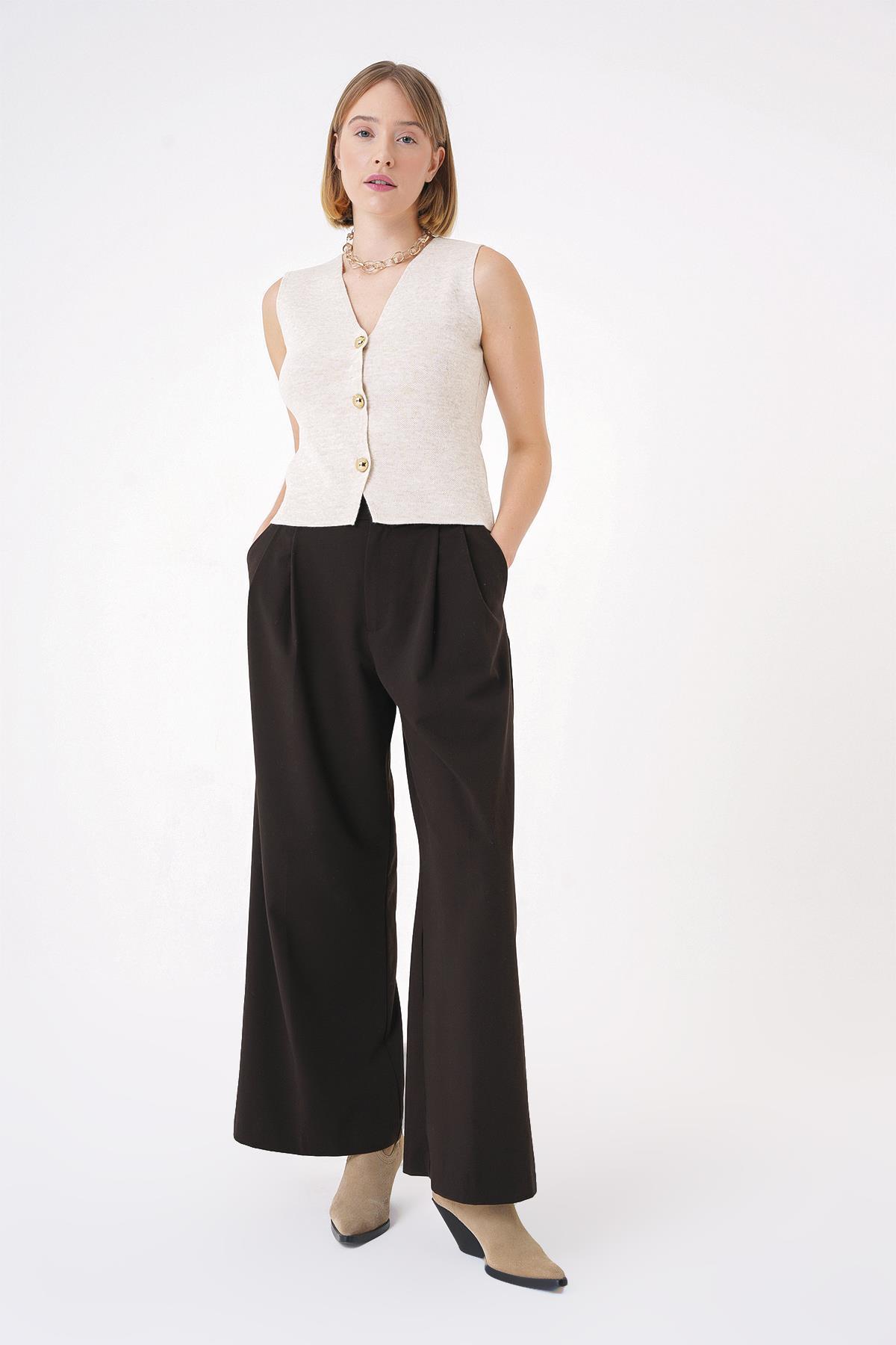 Chuba Kadın Gold Düğmeli Dokulu Regular Fit Triko Yelek Bej 25W3001