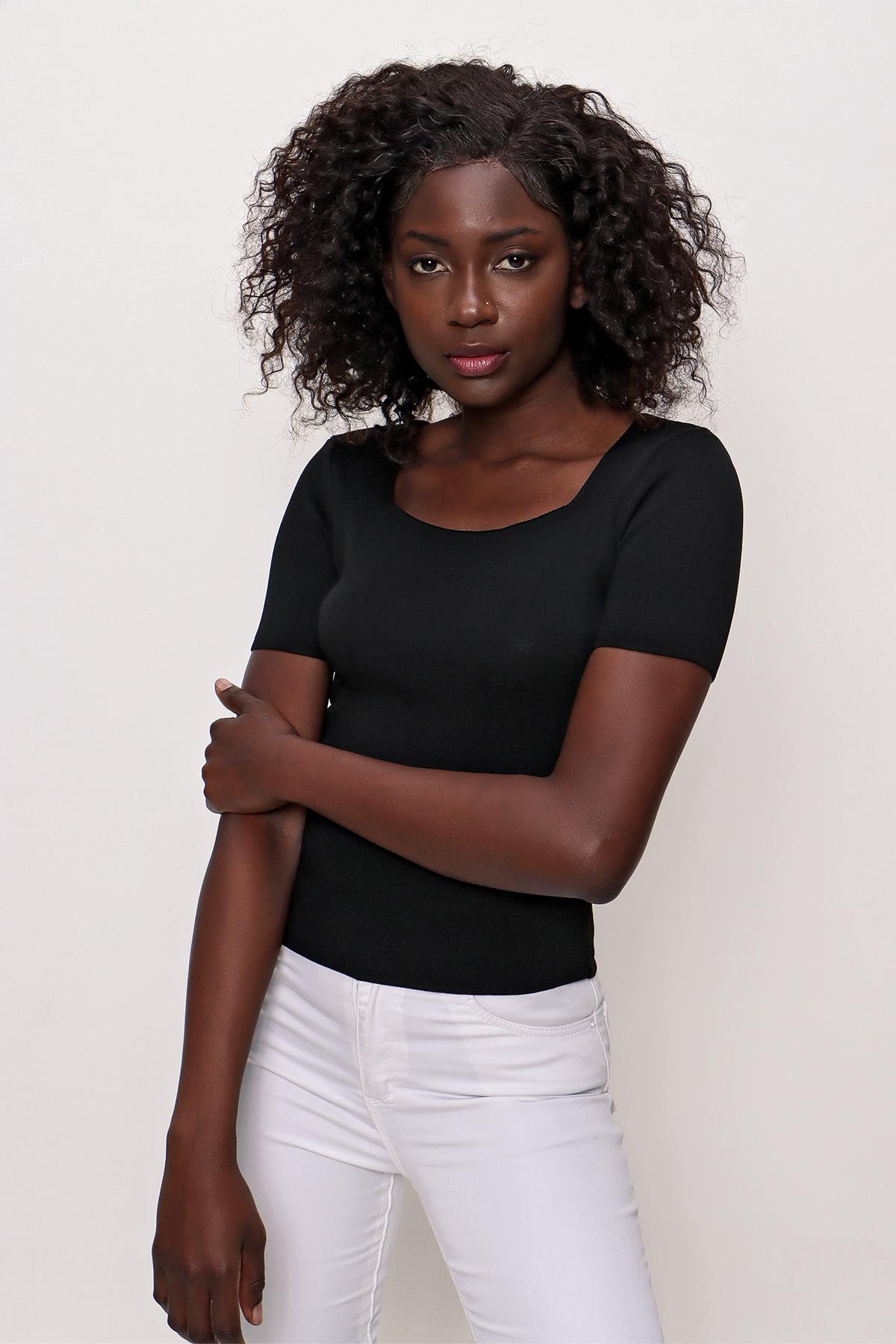 Chuba Kadın Kare Yaka Kısa Kollu İnce Triko Kazak Siyah 22SW314