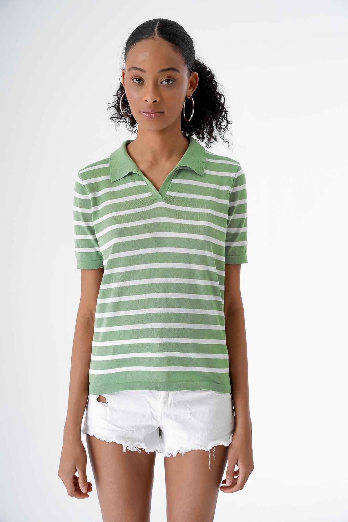 Chuba Kadın Polo Yaka Kısa Kollu Çizgili Triko T-Shirt Yeşil-Beyaz 24S157