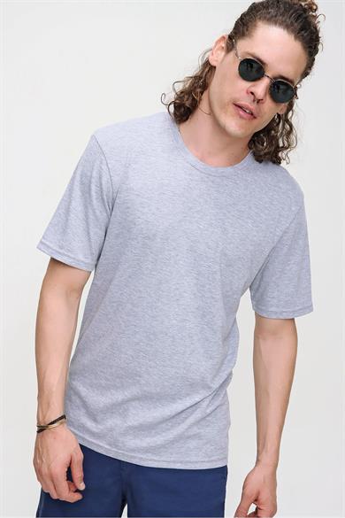 Chuba Erkek Premium Bisiklet Yaka Dokulu Regular Fit Basic T-Shirt 21S103