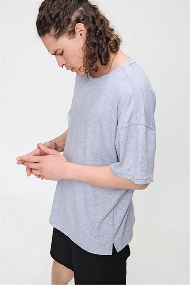 Chuba Erkek Premium Bisiklet Yaka Dokulu Oversize Yırtmaç Detaylı T-Shirt 21S104