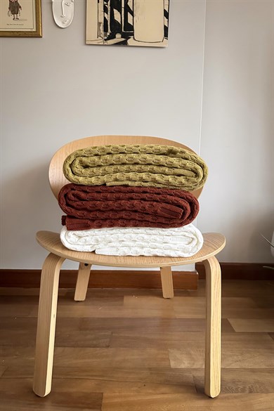 CHUBA HOME Dokulu Tv Battaniyesi - Koltuk Şalı (130cmx170cm) Beyaz CHOME101
