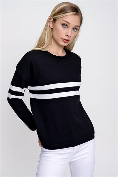 Chuba Kadın Çizgi Detaylı Oversize Triko Kazak Siyah-Ekru 22WK257