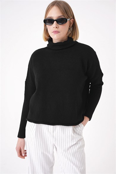 Chuba Kadın Yumuşak Dokulu Oversize Balıkçı Yaka Triko Kazak Siyah 25W3014