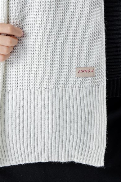 Chuba Kadın Yumuşak Tuşeli Örgü Detaylı Atkı Bere Takımı Ekru 24W132
