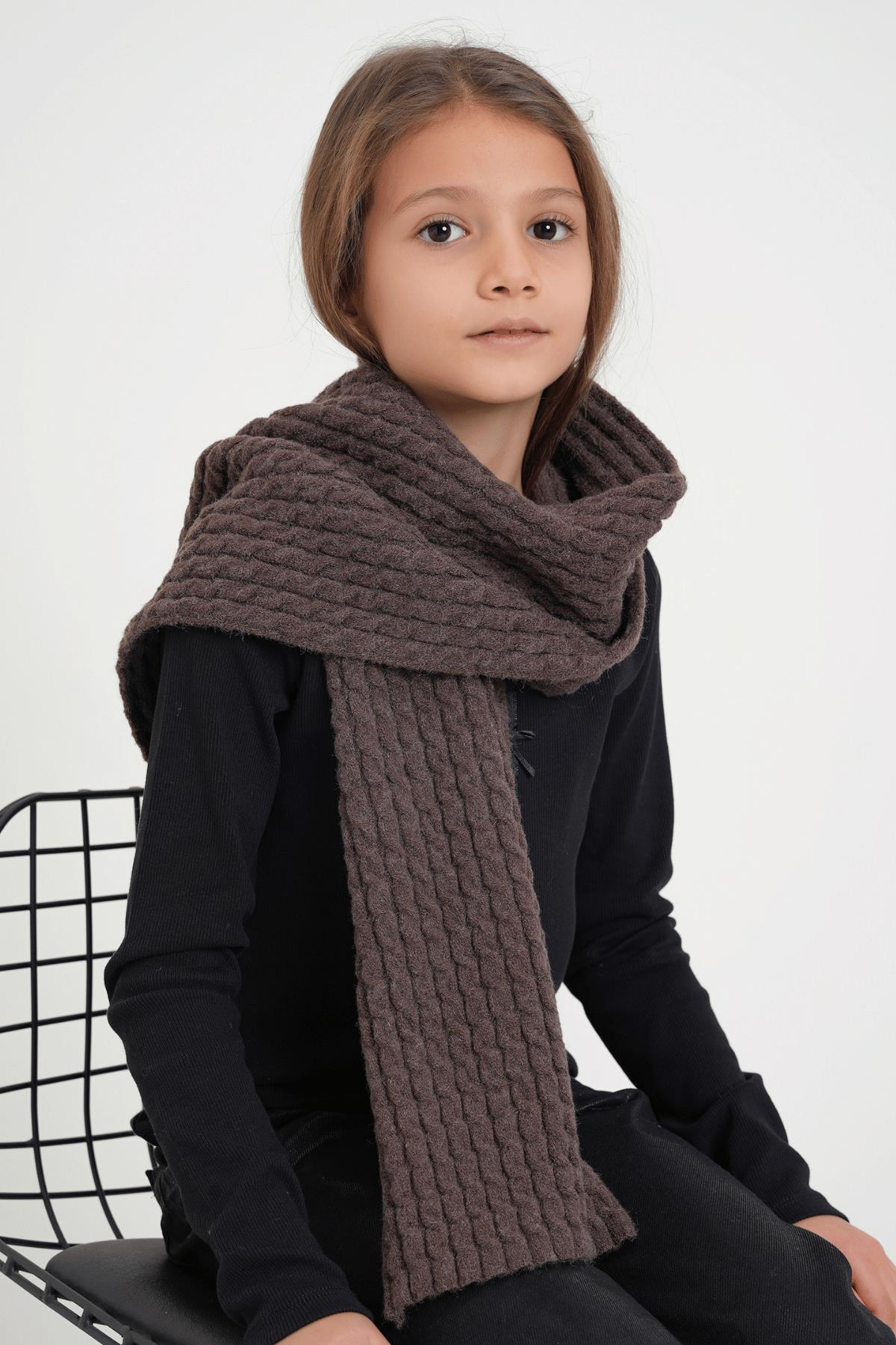 Chuba Çocuk Saç Örgü Yumuşak Tuşe Triko Atkı Koyu Kahve CHKIDS107