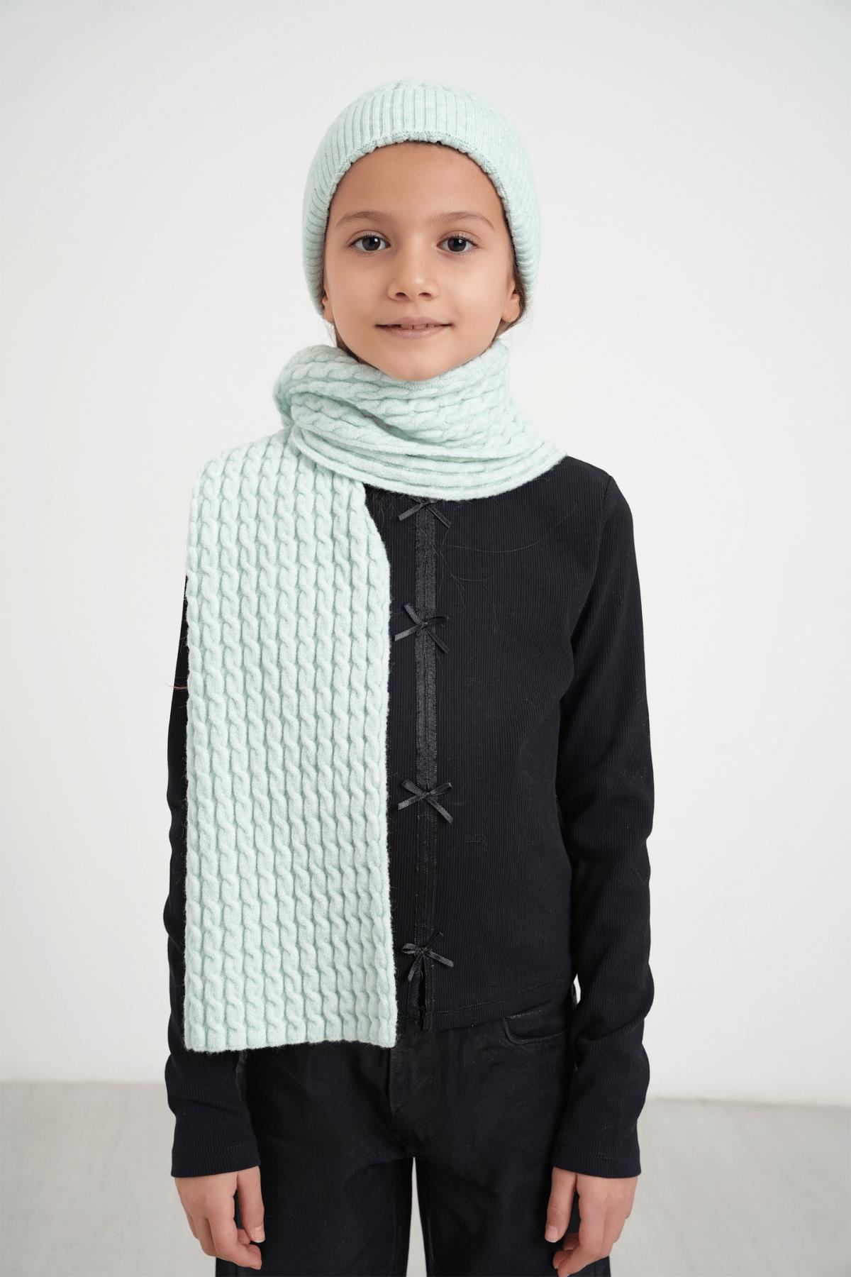 Chuba Çocuk Saç Örgü Yumuşak Tuşe Triko Atkı Bere Takımı 7-9 & 10-12 Yaş Mint CHKIDS103