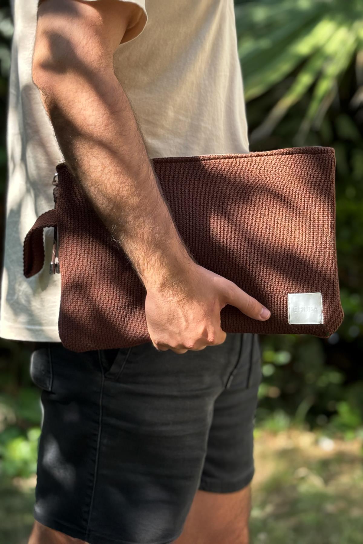 Chuba Dokulu Triko Aksesuarlı Laptop & Macbook & Tablet Kılıfı 13”-14” Inç Uyumlu Kahve CHAX823