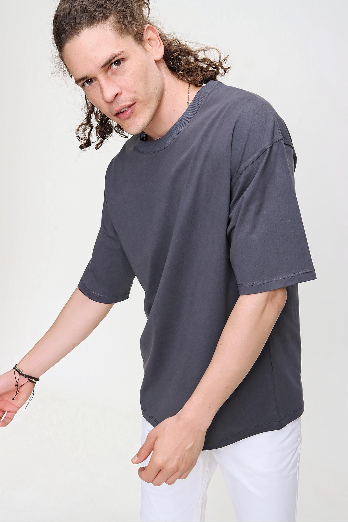 Chuba Erkek Antrasit Bisiklet Yaka Oversize Basic Pamuklu T-Shirt 21S102