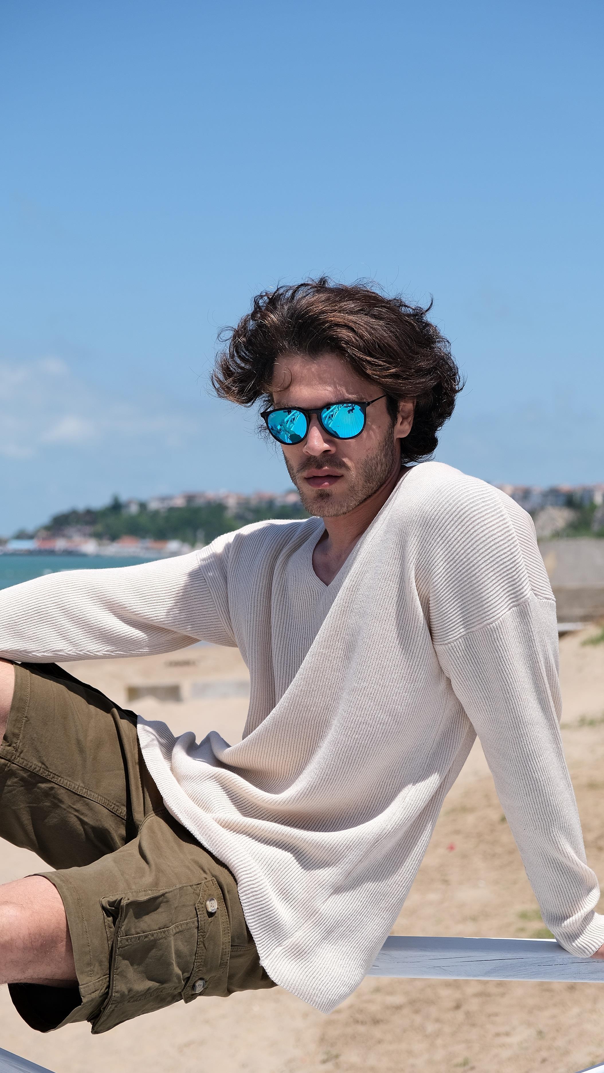 Chuba Erkek V Yaka Pamuklu Salaş Triko Kazak Bej  22SM212