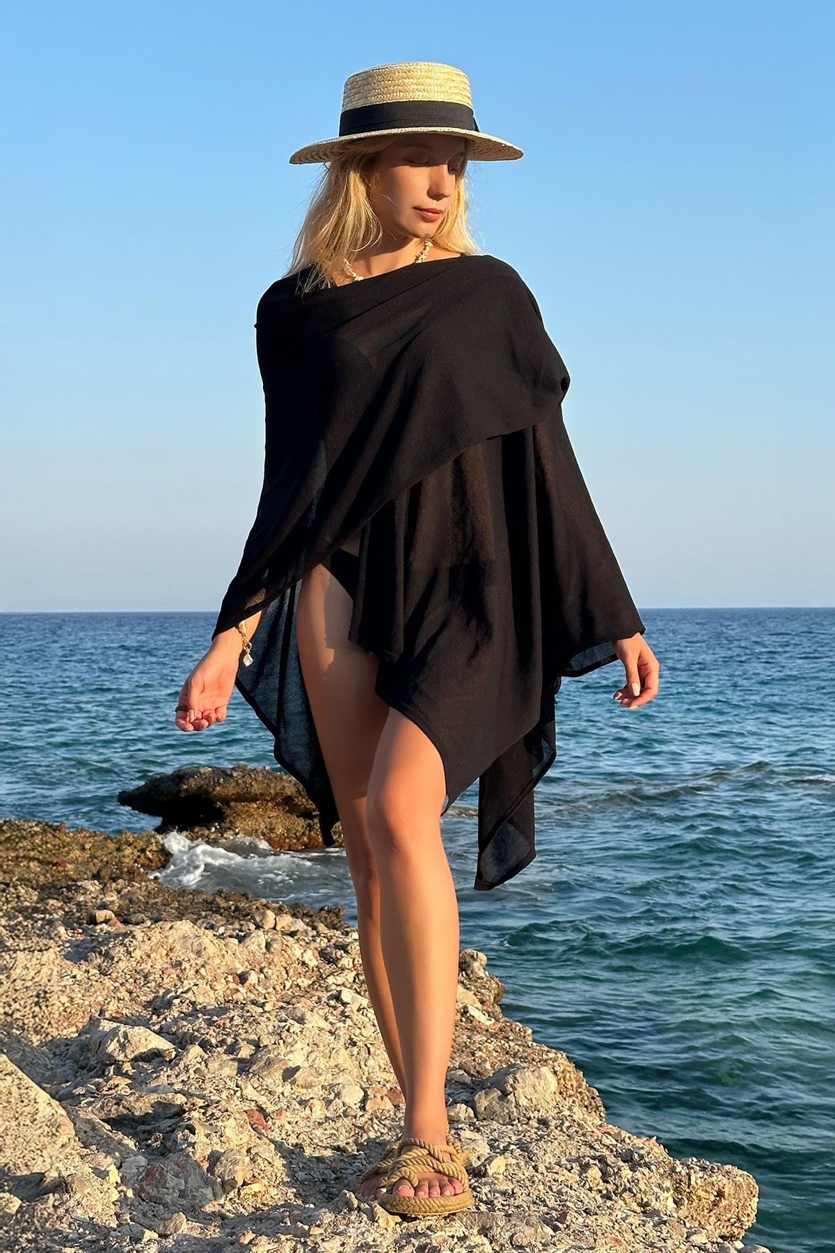 Chuba Kadın Asimetrik Kesim, Dökümlü, Viskon, Triko Pelerin ve Şal Siyah 25S3030