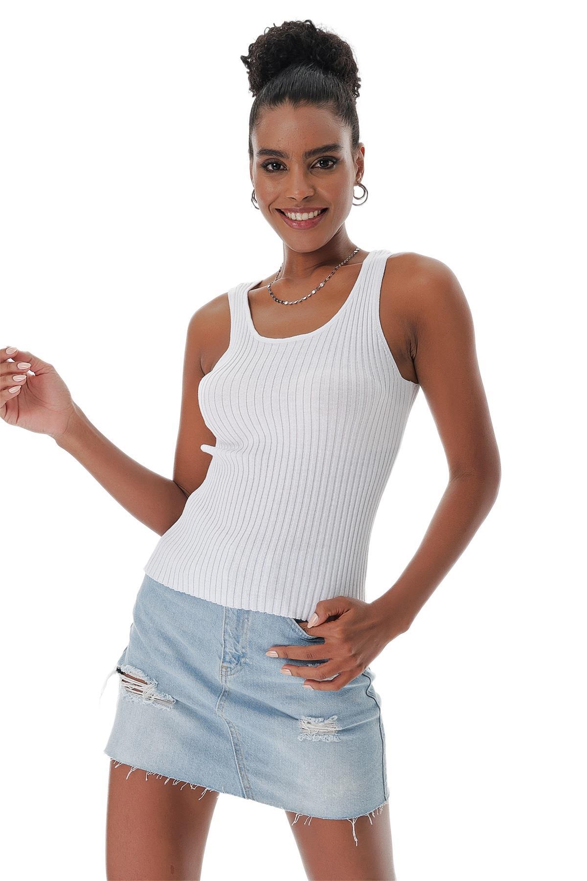 Chuba Kadın Havuz Yaka Fitilli İnce Pamuklu Triko Atlet Beyaz 23S1015