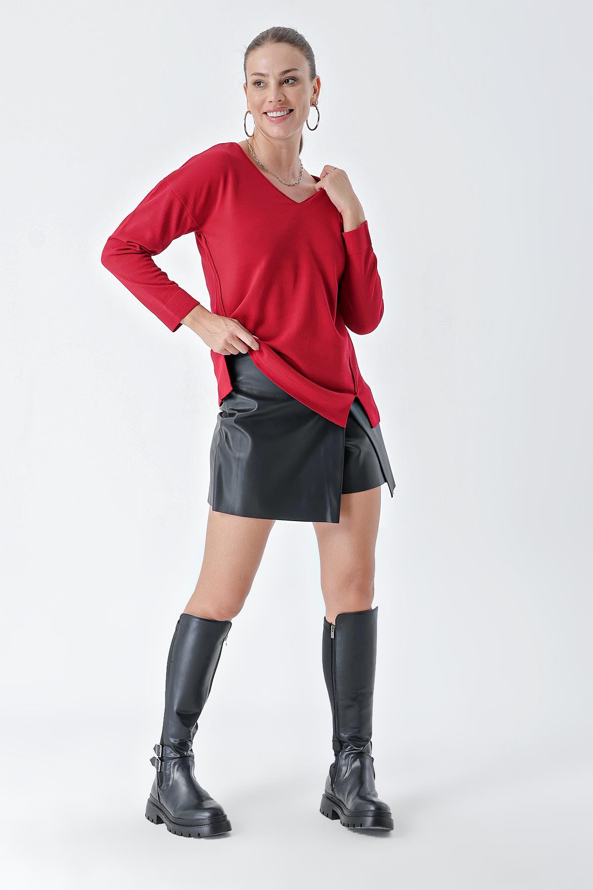 Chuba Kadın Rahat Kalıp Verev Dikiş Detaylı V Yaka Triko Kazak Kırmızı 24W117