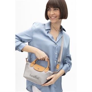 Женская сумочка Benetton Bnt 1360 светло-серого цвета