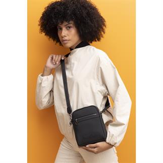 Benetton Bnt 1440 Женская сумка через плечо черная