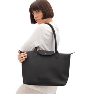 Benetton Bnt 1611 женская сумка на руку черная