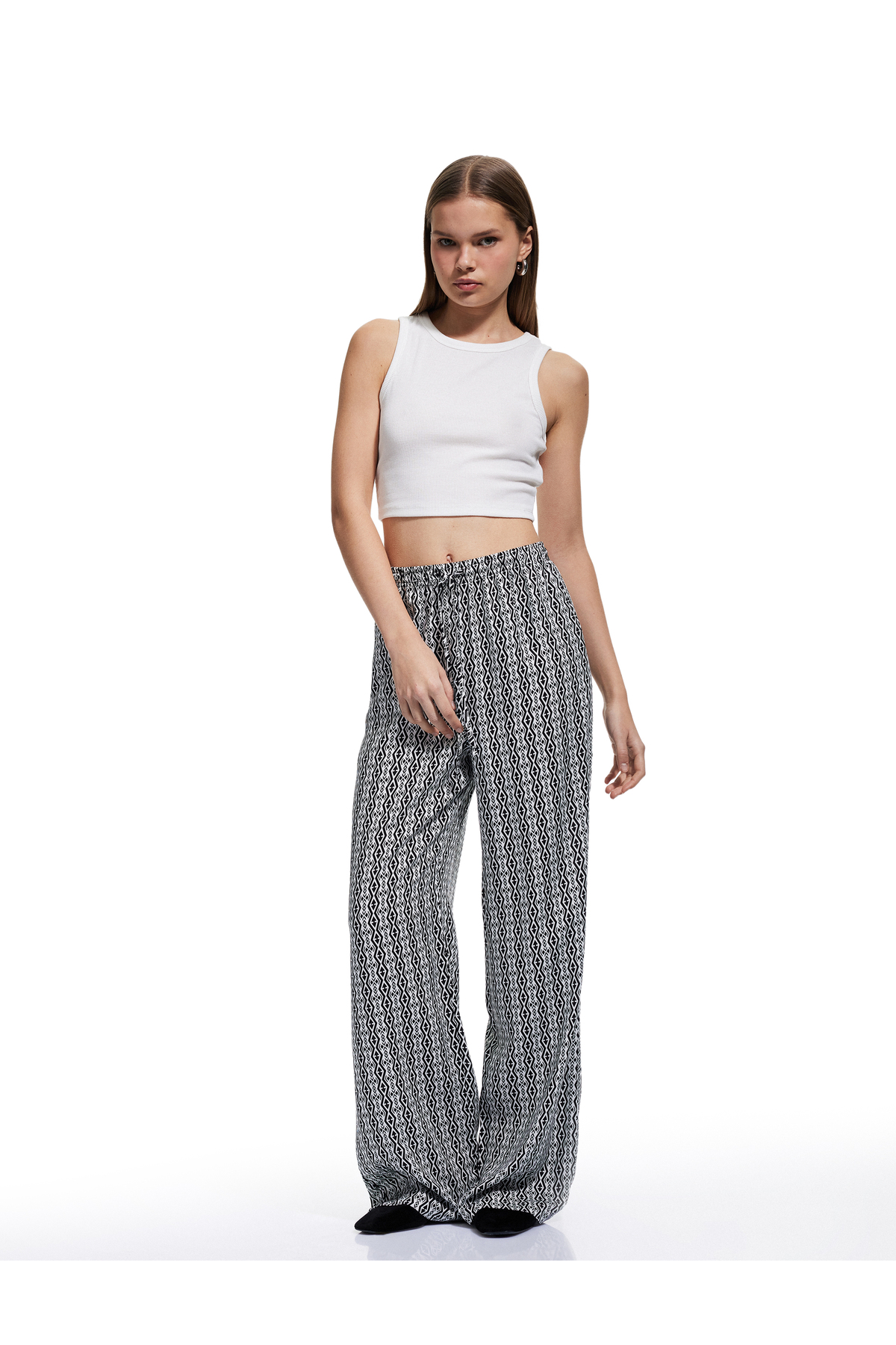 Beli Bağcıklı Viskon Düz Paça Pantolon