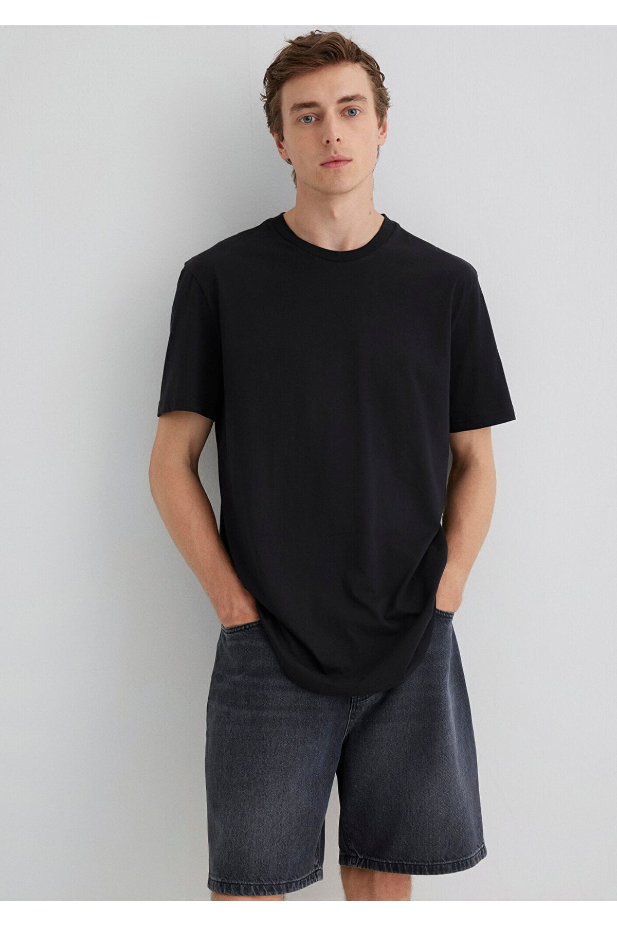 Bisiklet Yaka Siyah Basic Tişört Slim Long Fit / Slim Uzun Kesim 067082-900