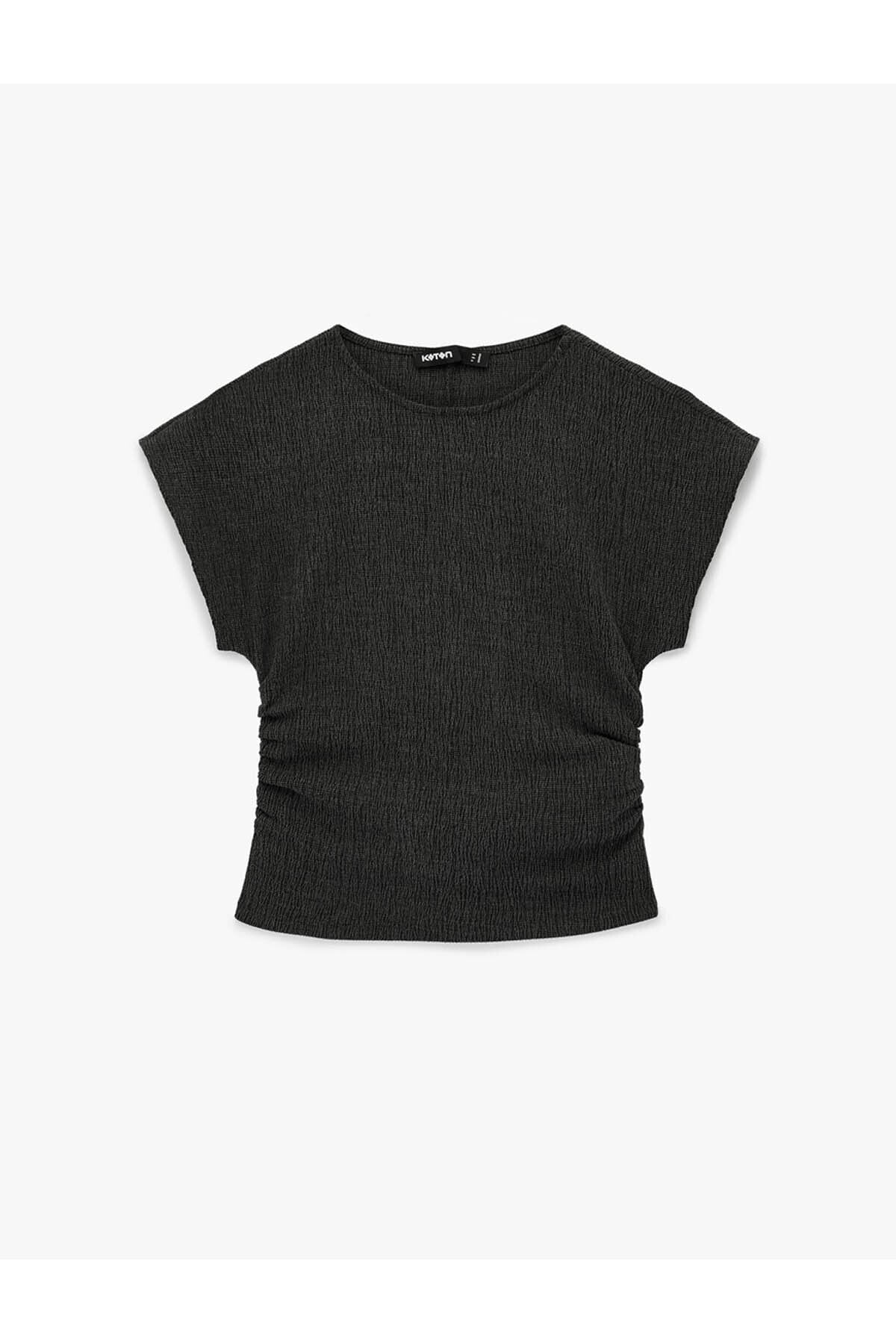 Bürümcük Kumaş Slim Fit Kısa Kollu Bisiklet Yaka Drapeli Dokulu Tişört