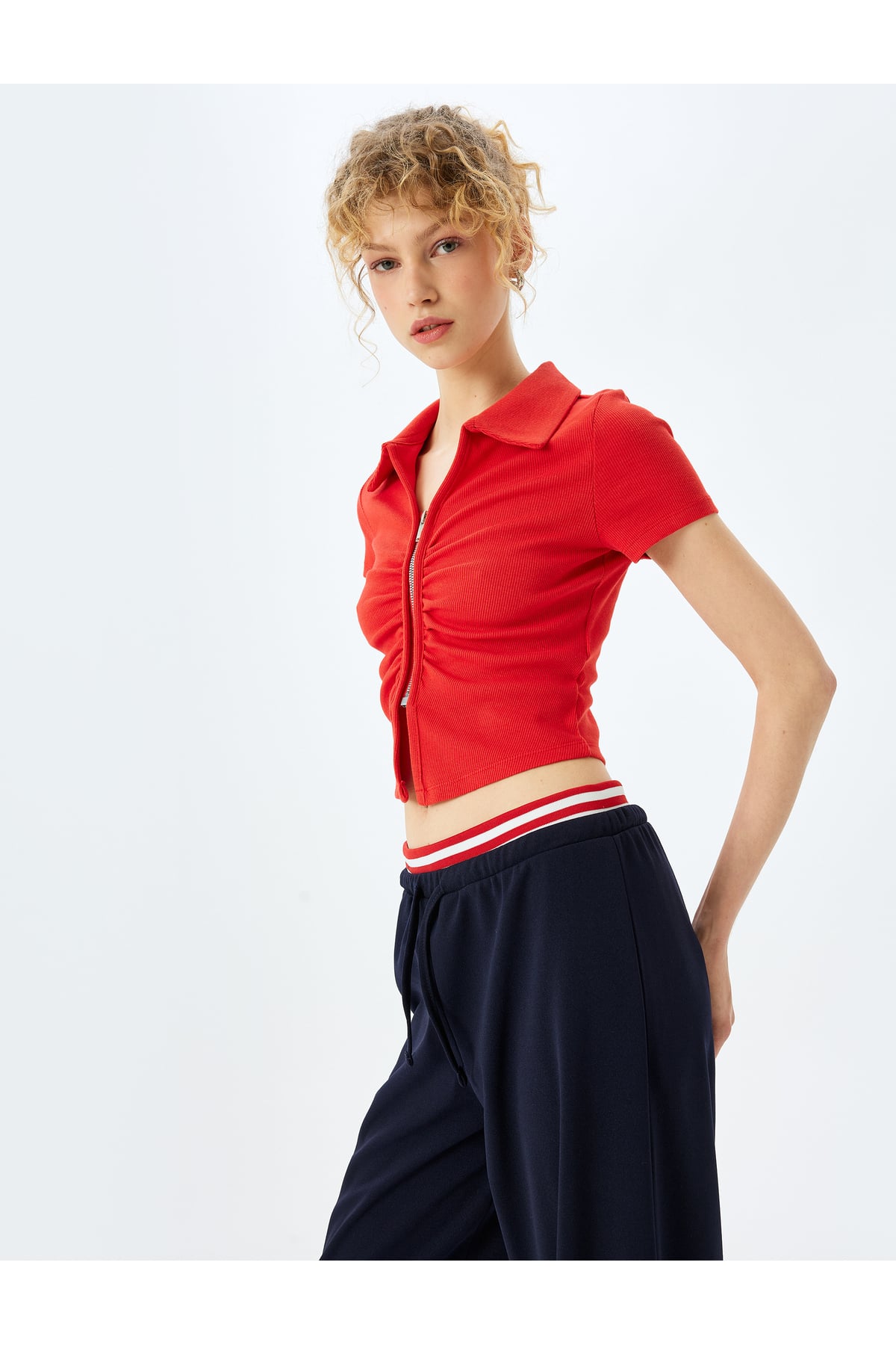 Fermuar Detaylı Slim Fit Drapeli Kısa Kollu Crop Tişört