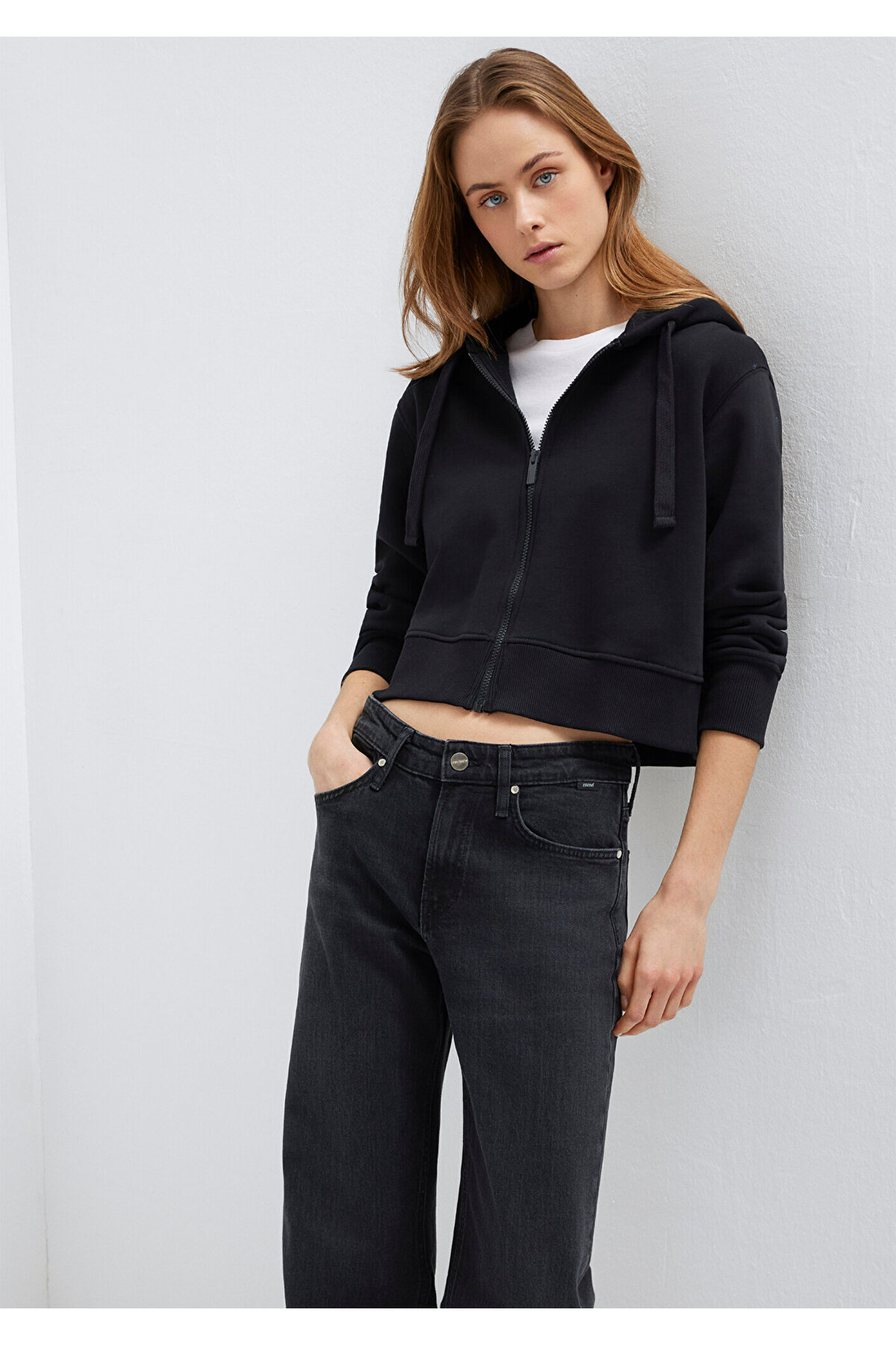 Kapüşonlu Siyah Basic Crop Sweatshirt 1S10388-900