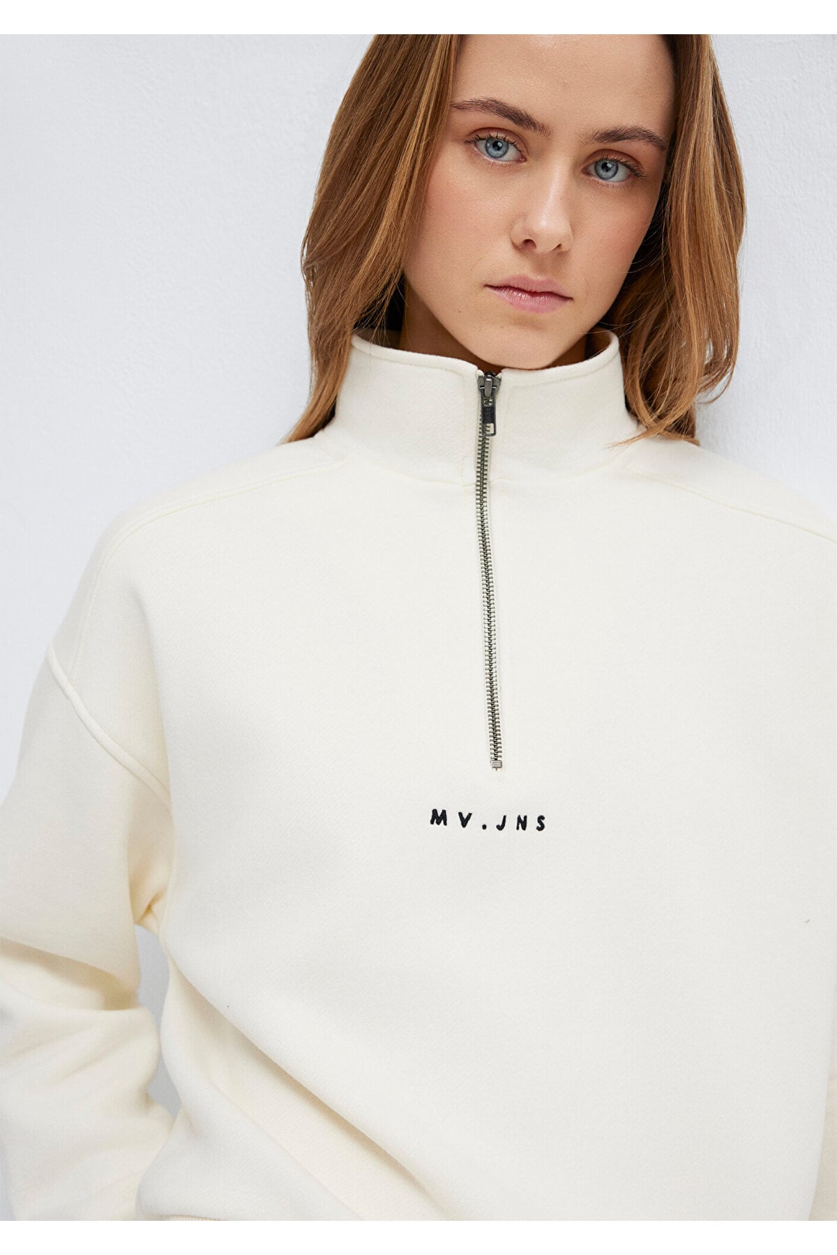 MVJNS Nakışlı Yarı Fermuarlı Ekru Sweatshirt 1S10533-89145