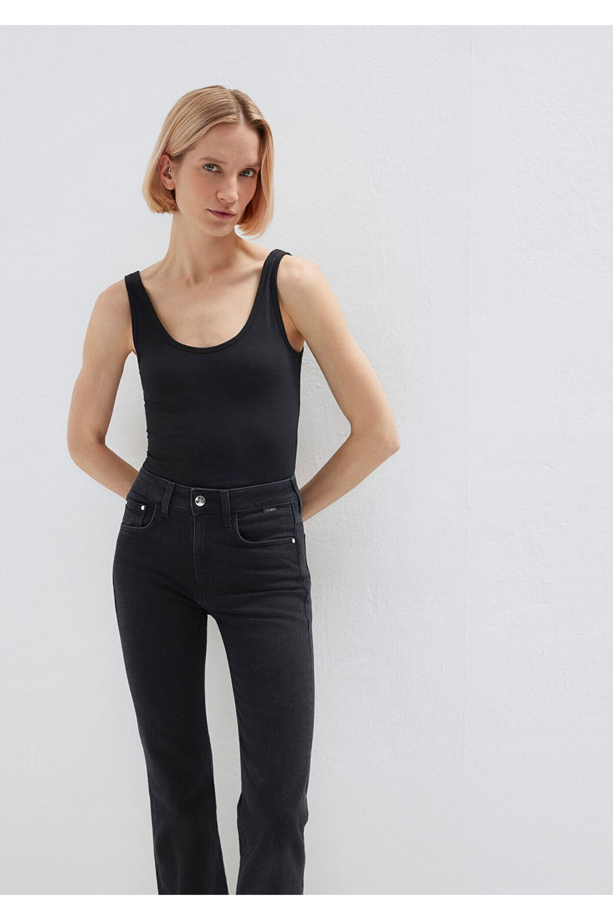 Siyah Basic Stretch Atlet Fitted / Vücuda Oturan Kesim 164156-900