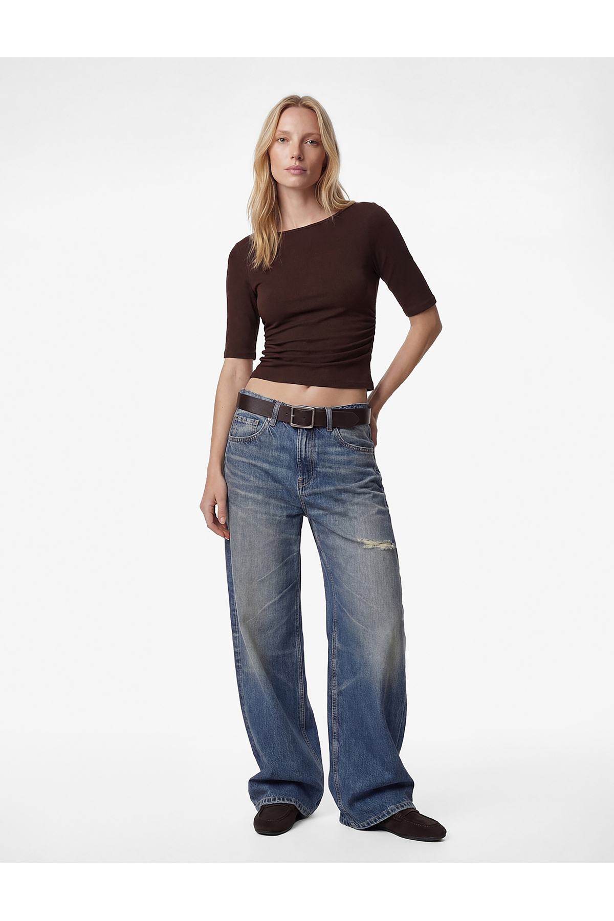 Slim Fit Pamuklu Kayık Yuvarlak Yaka Yarım Kollu Tişört