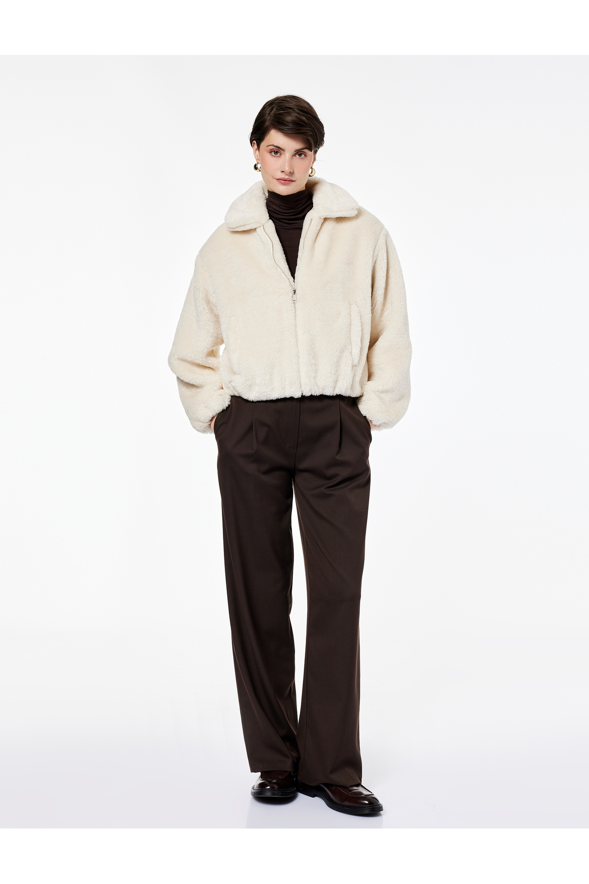 Uzun Kollu Cepli Fermuarlı Crop Peluş Bomber Ceket