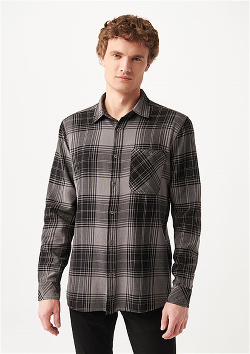 0210071 Kareli Gömlek