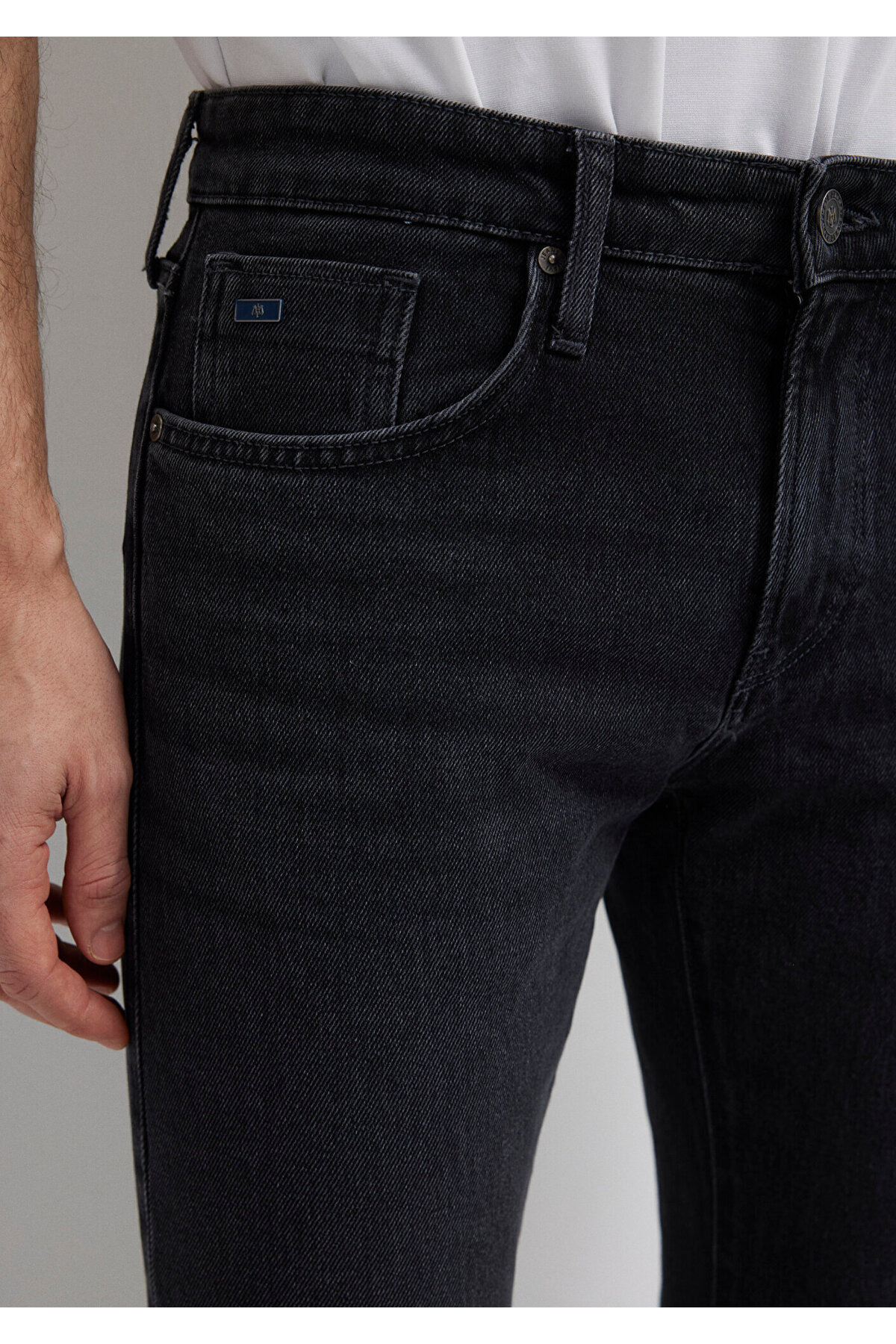 26y James Deep Smoke Classic Comfort