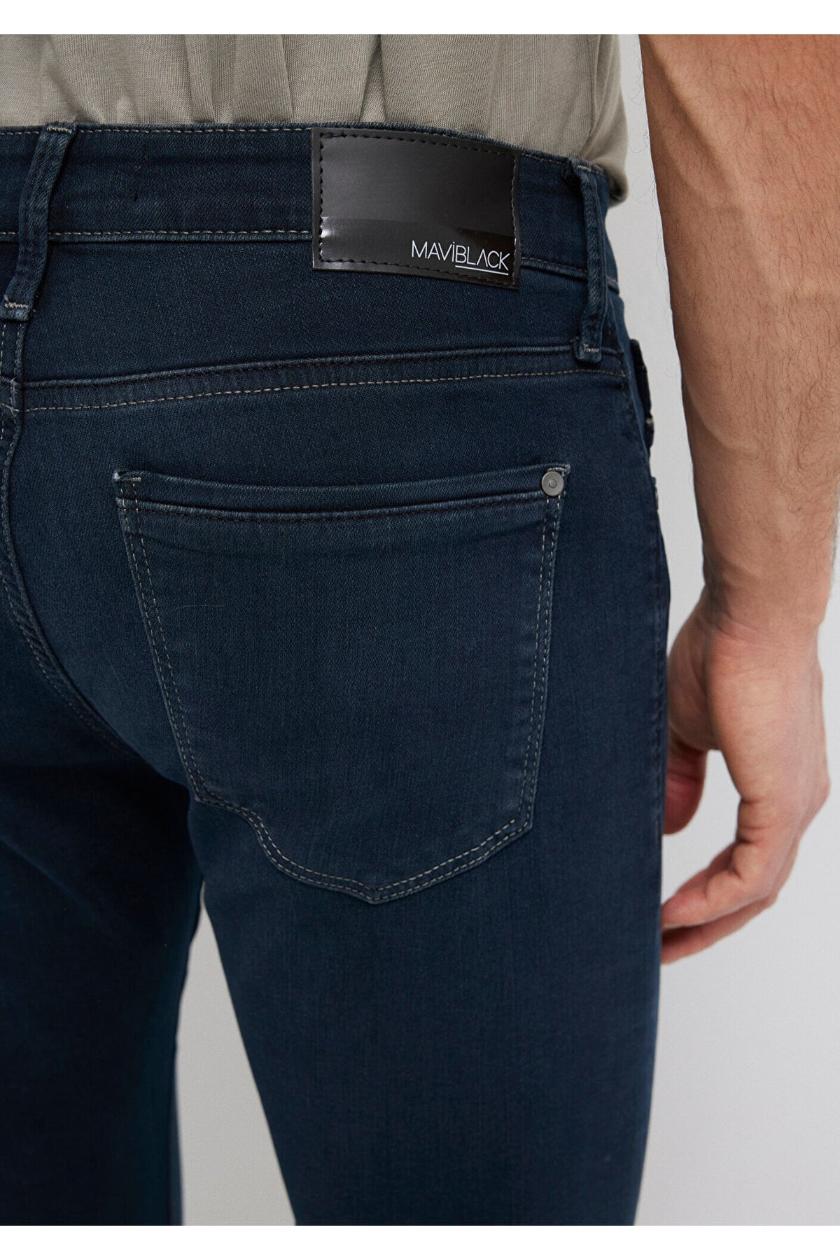 26y James Shaded Ink Mavi Jet Black Jean