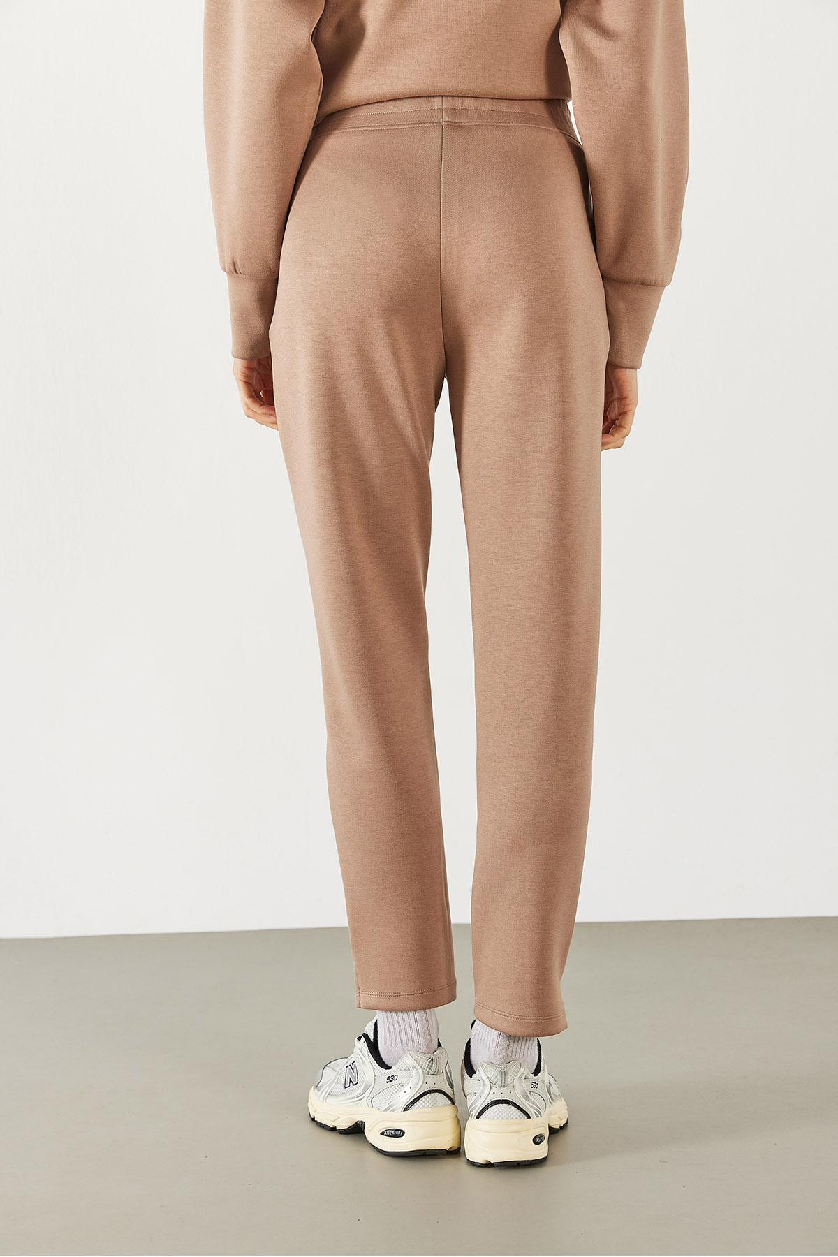 Alian Yumuşak Dokulu Jogging Pantolon(CUPRO) - VİZON