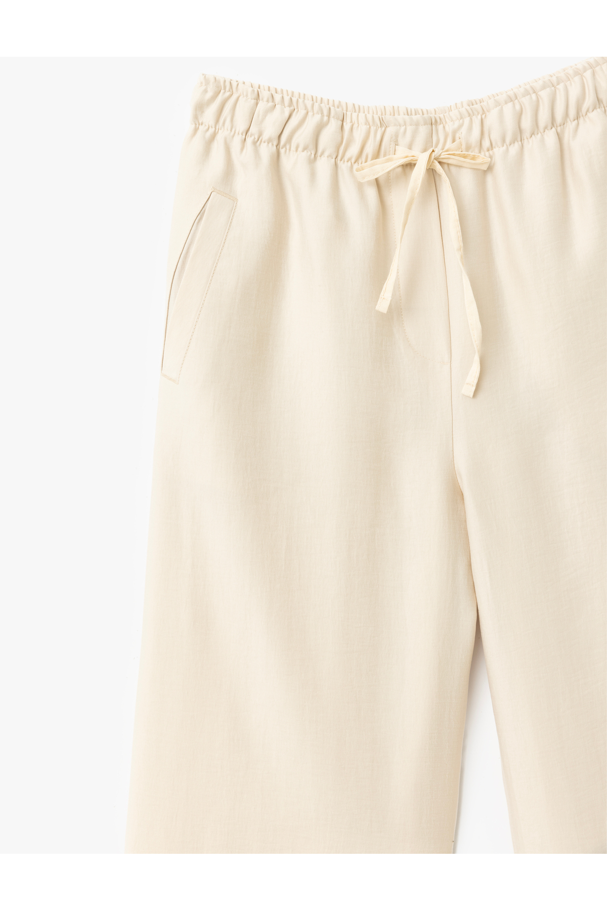 Beli Bağcıklı Cep Detaylı Geniş Paça Pantolon