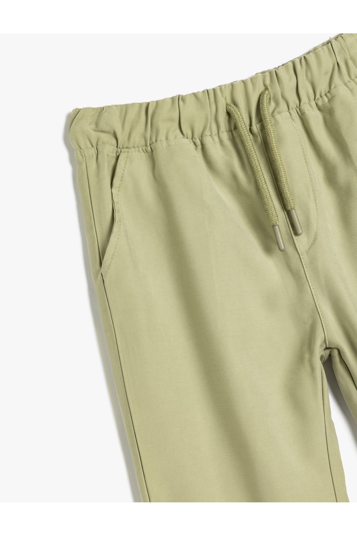 Beli Bağcıklı Cep Detaylı Viskon Jogger Pantolon