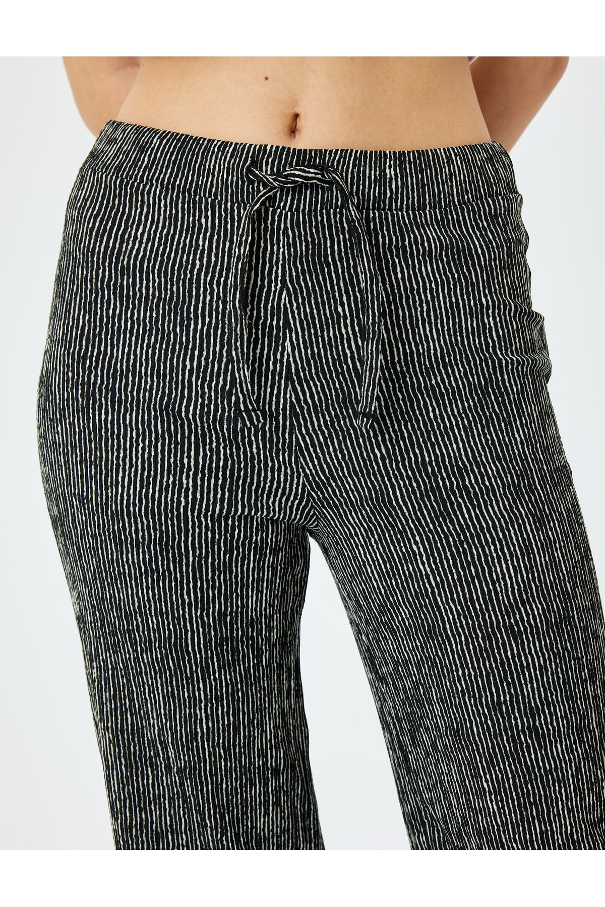 Beli Bağcıklı Geniş Paça Pantolon Bürümcük