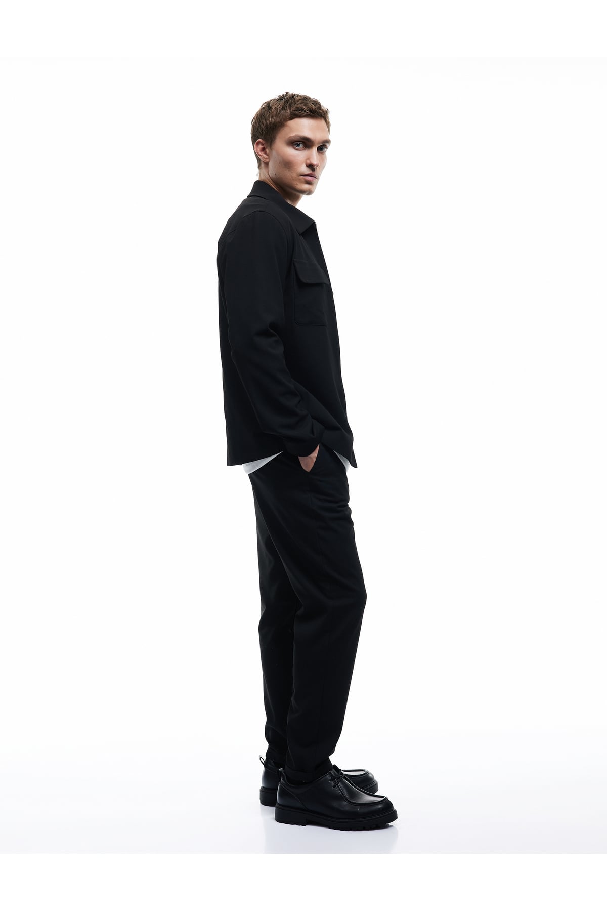 Beli Bağcıklı Katlamalı Paça Rahat Kesim Cep Detaylı Slim Fit Pantolon