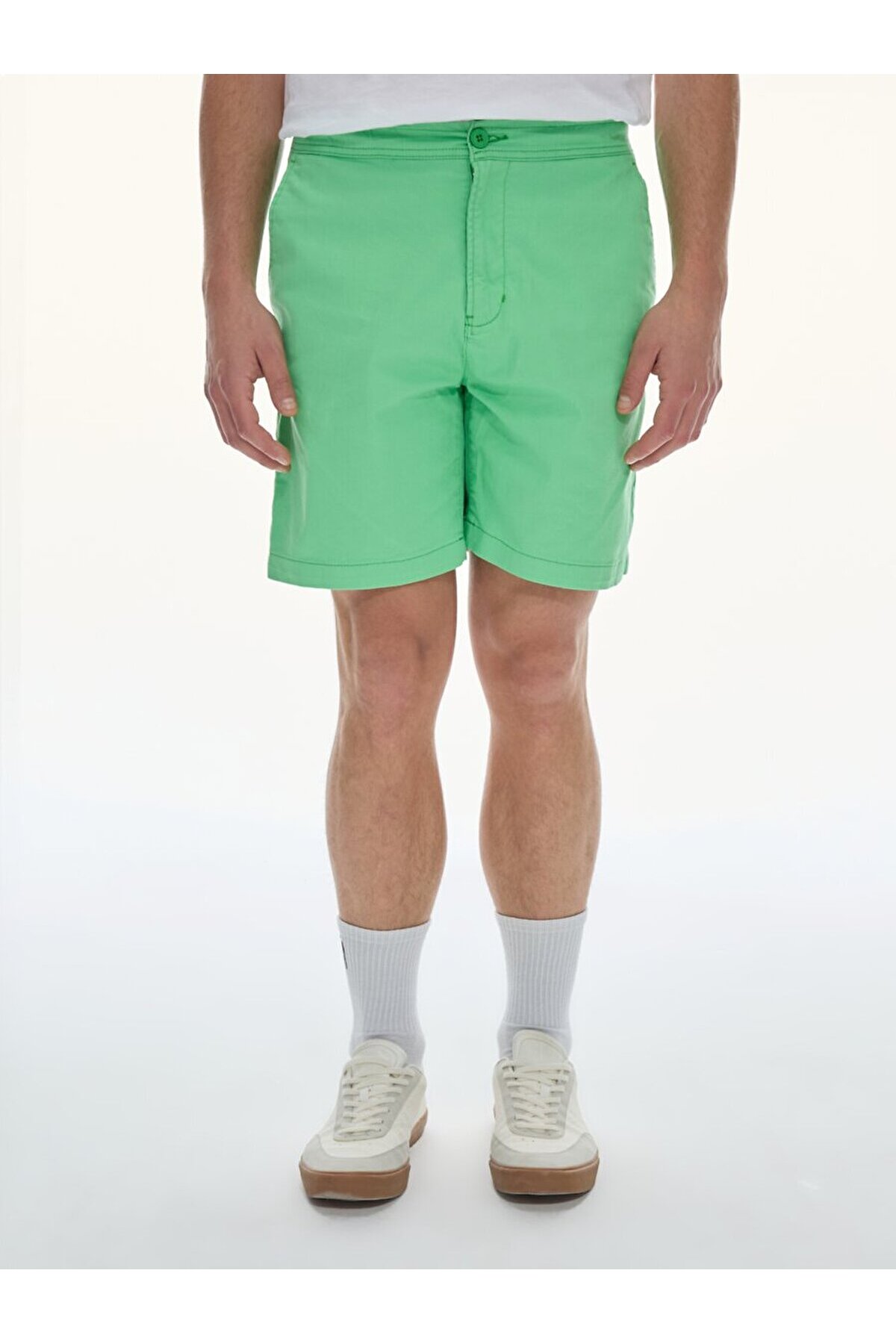 Beli Düğmeli Basıc Gabardin Yeşil Şort