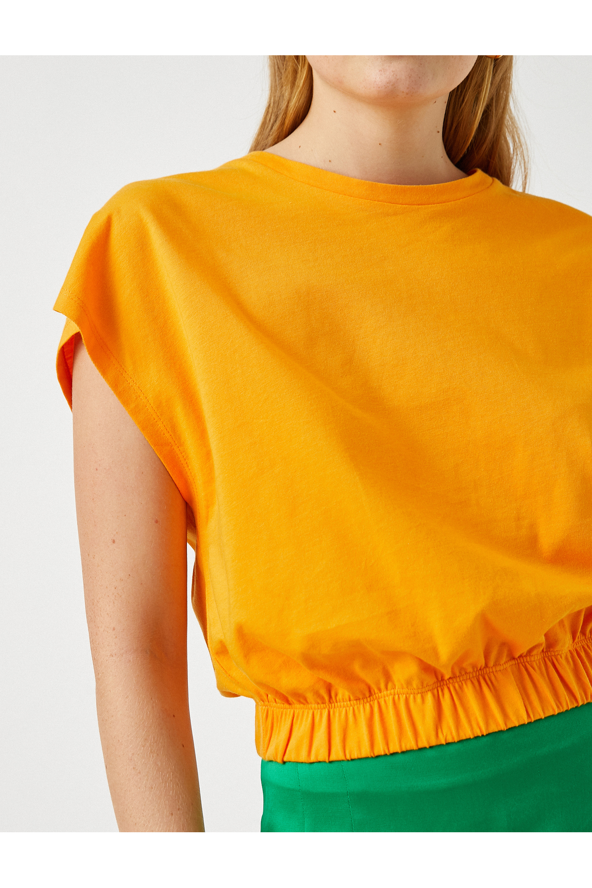Beli Lastikli Pamuklu Crop Basic Tişört