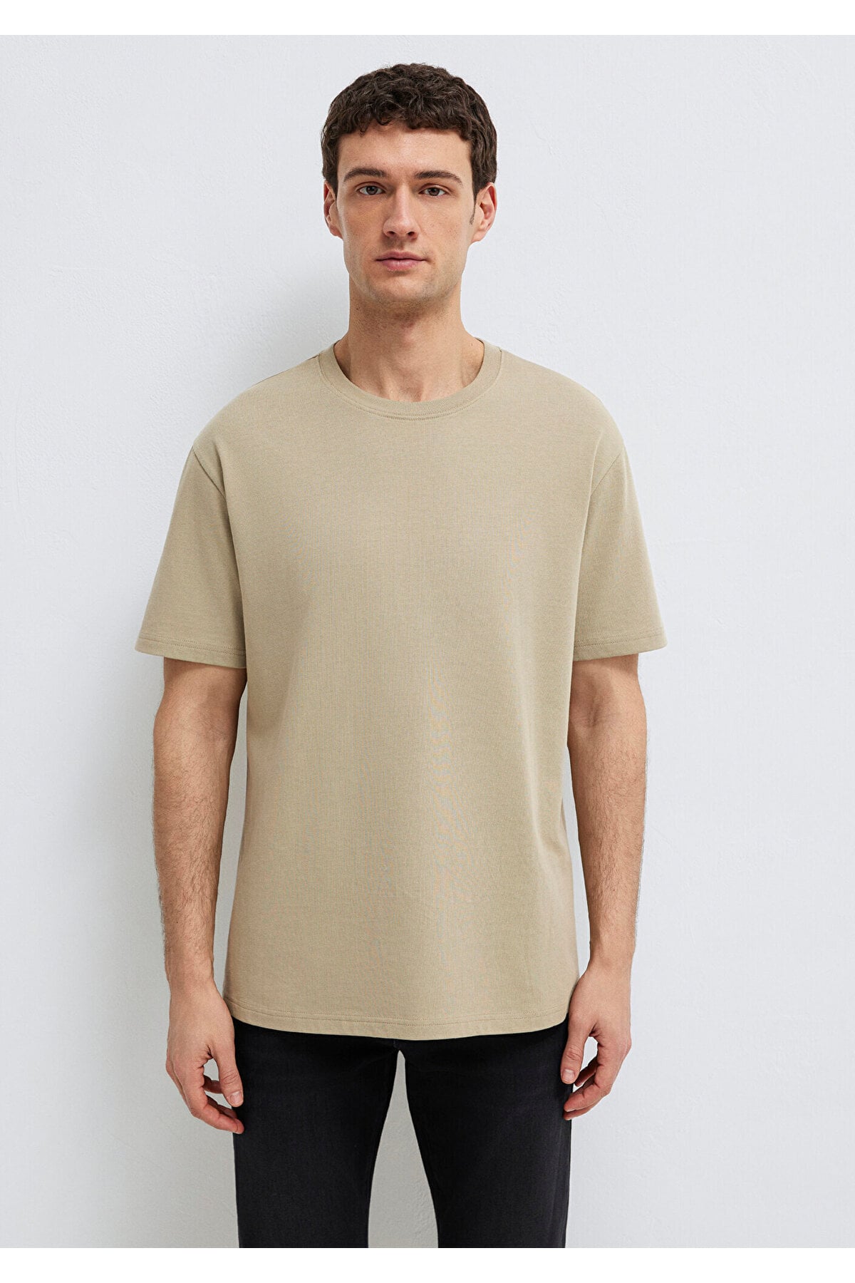 Bisiklet Yaka Bej Basic Tişört Loose Fit / Bol Rahat Kesim 0611596-70360
