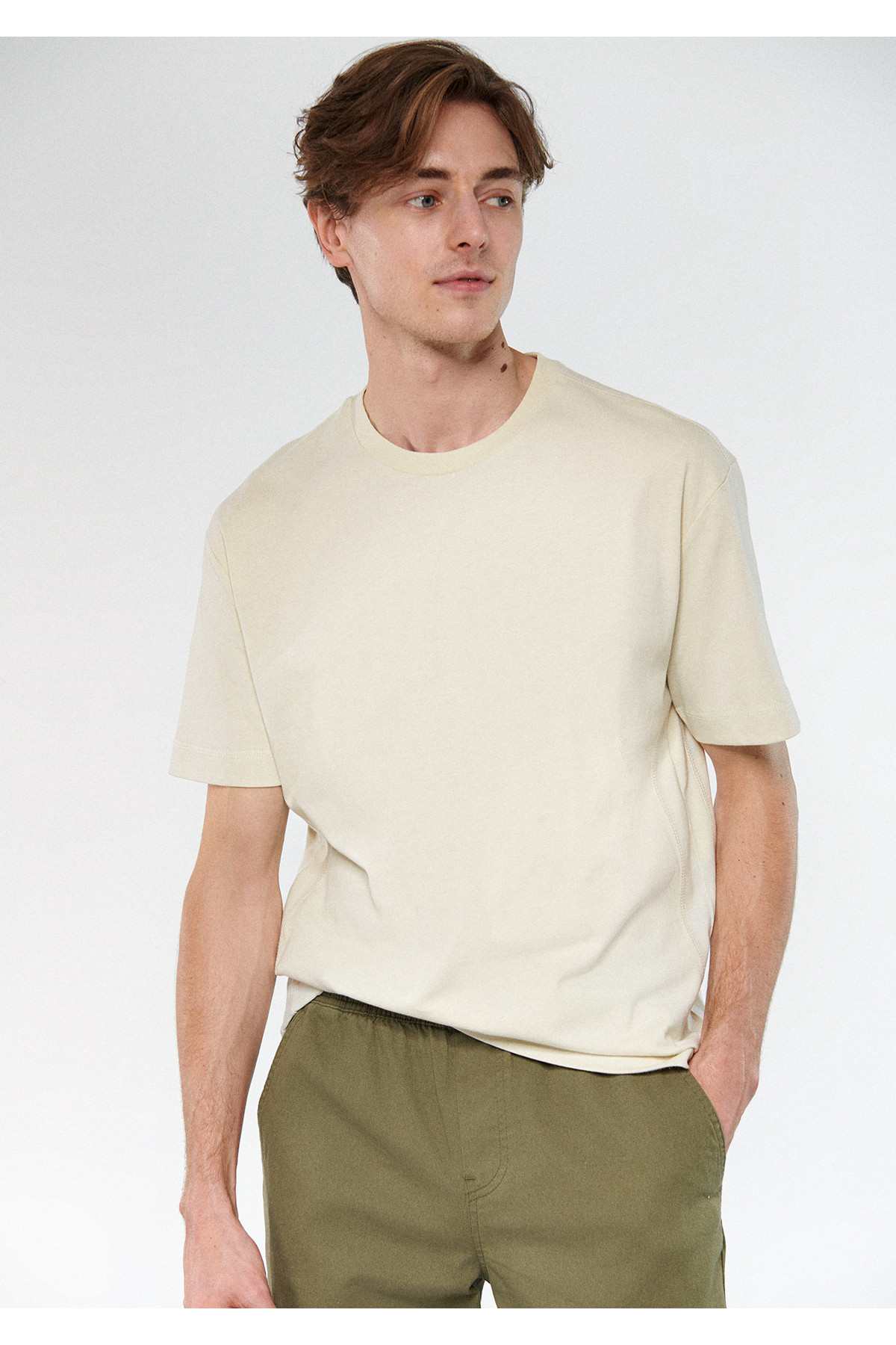 Bisiklet Yaka Bej Tişört Loose Fit / Bol Rahat Kesim 0610124-70134