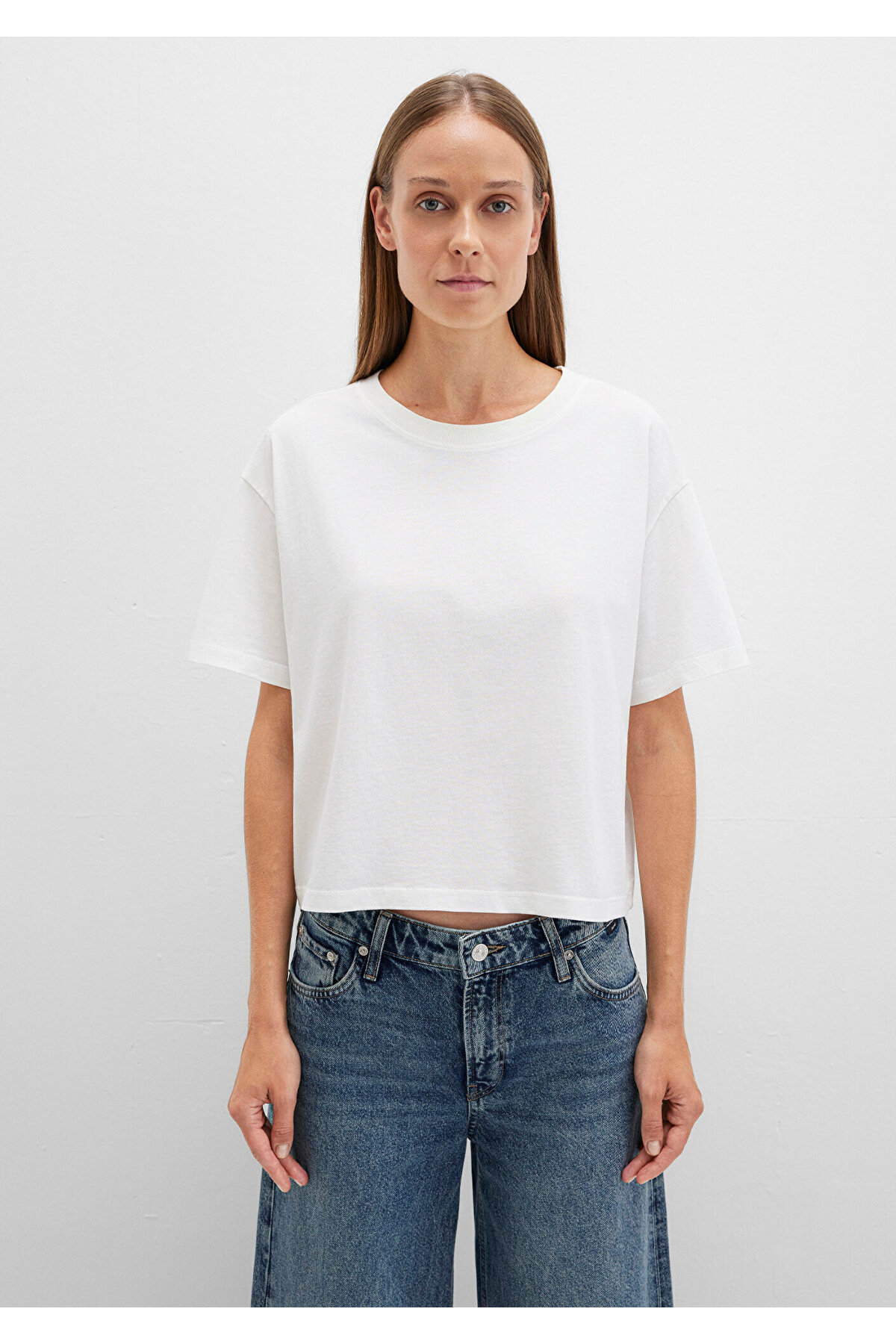 Bisiklet Yaka Beyaz Basic Tişört Boxy Fit 1611651-80194