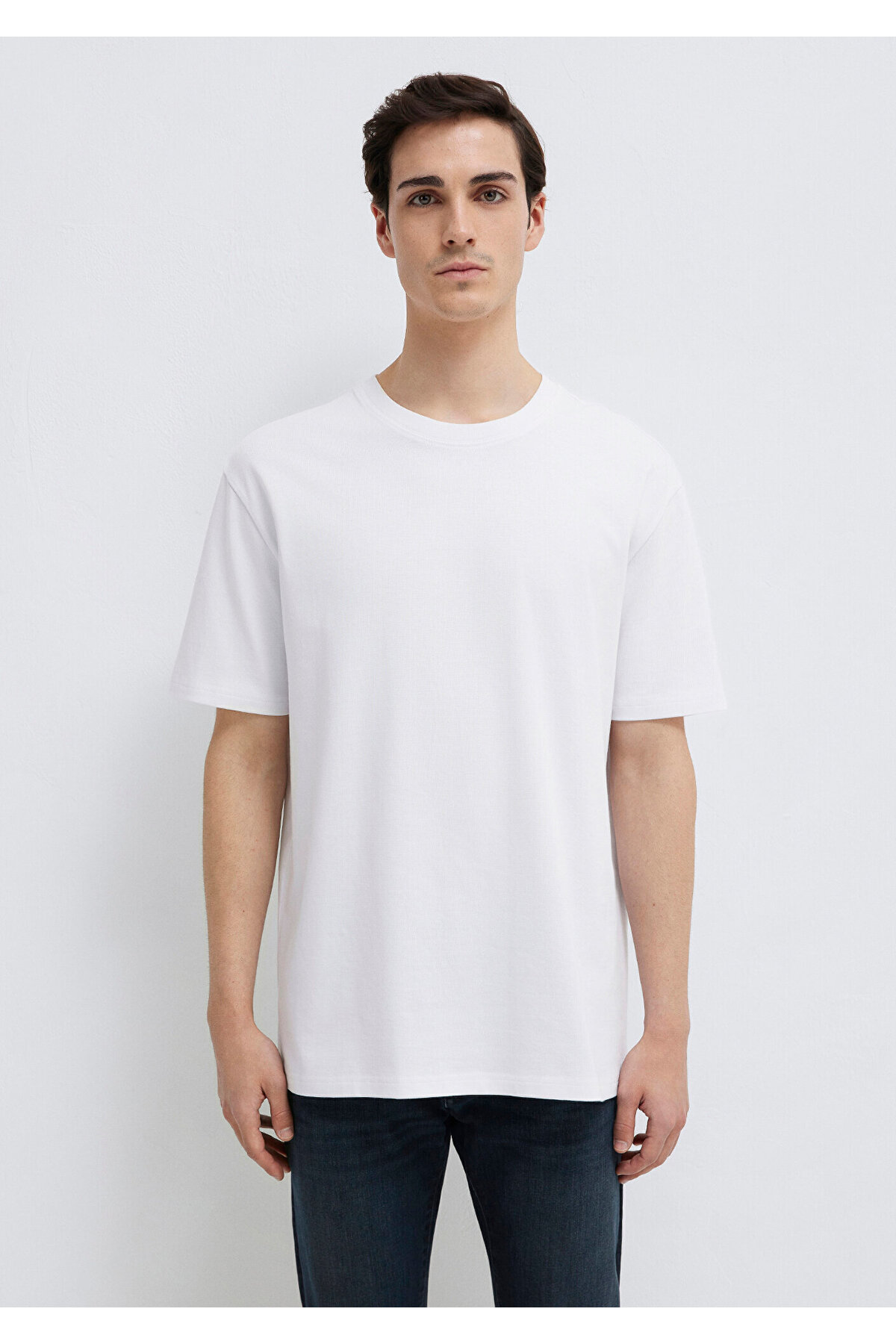 Bisiklet Yaka Beyaz Basic Tişört Loose Fit / Bol Rahat Kesim 0611596-620
