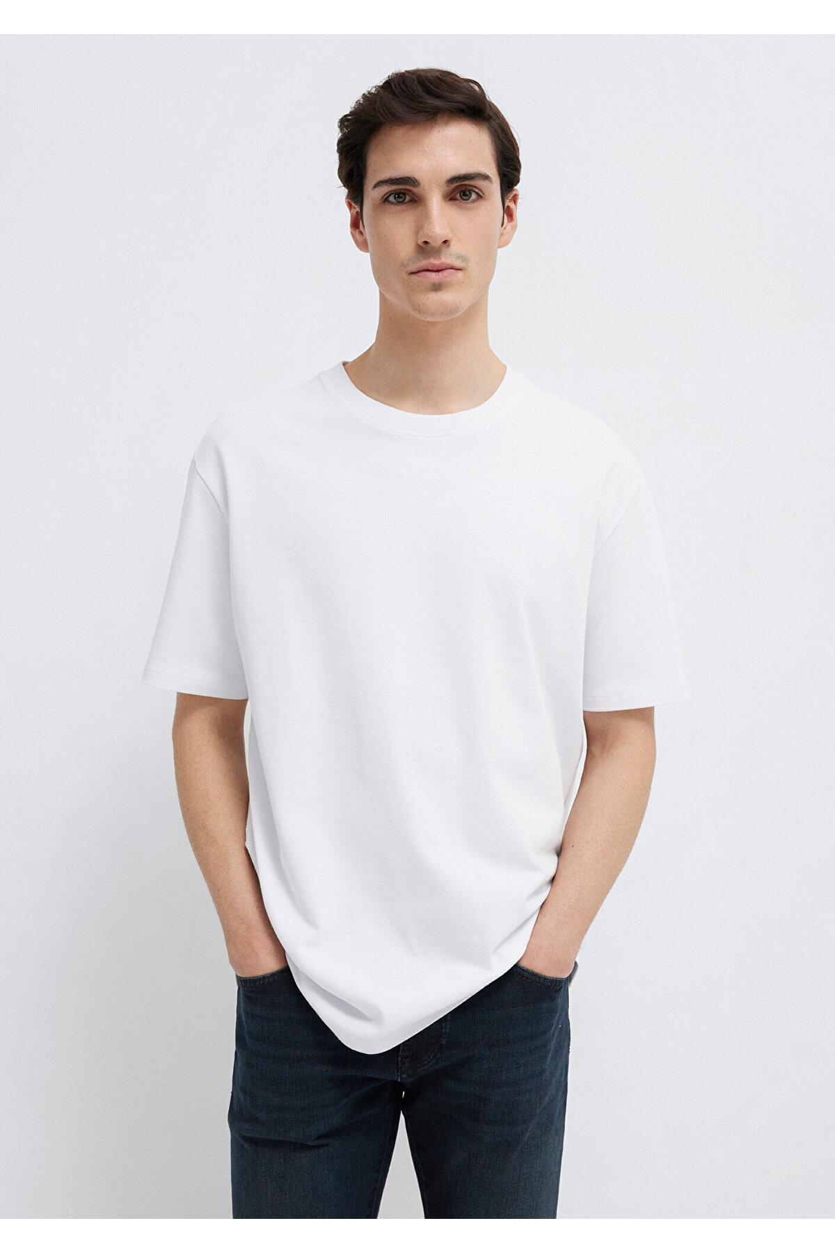 Bisiklet Yaka Beyaz Basic Tişört Loose Fit / Bol Rahat Kesim 0611596-620