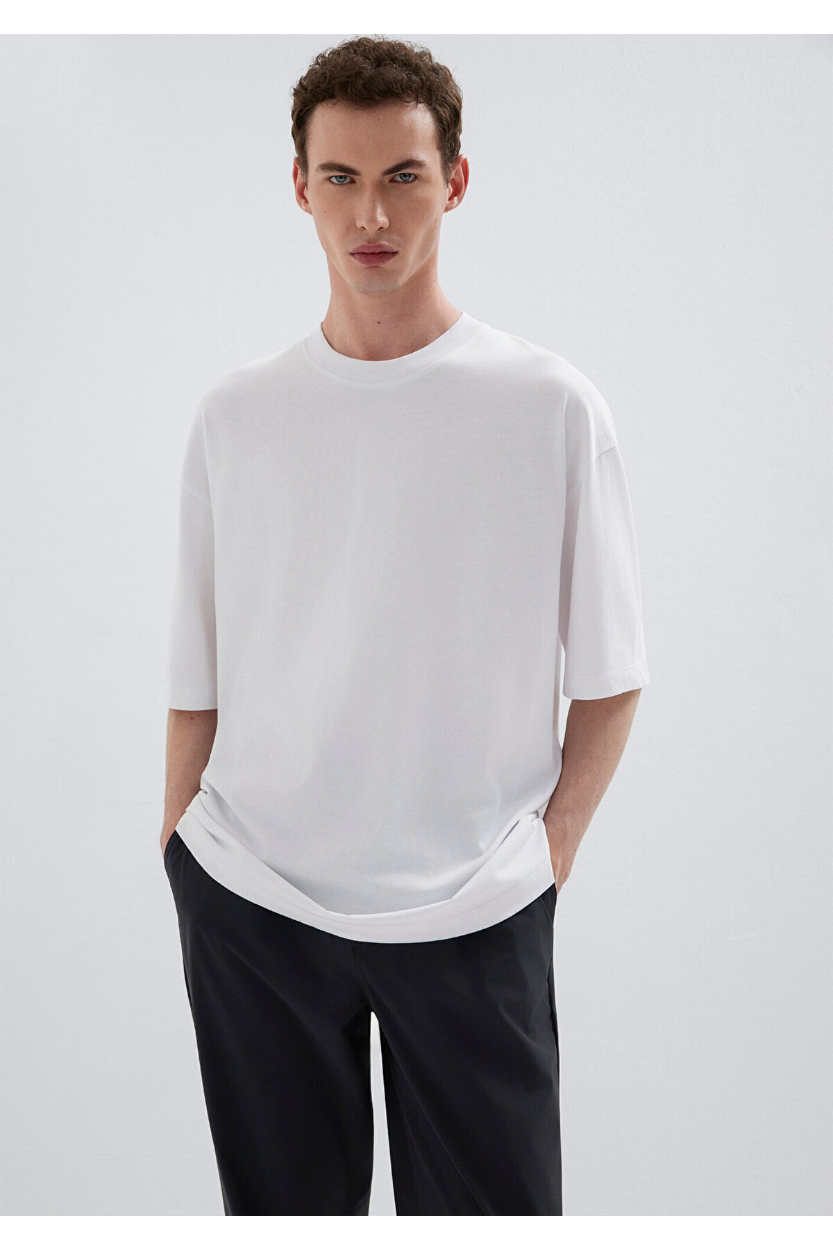 Bisiklet Yaka Beyaz Basic Tişört Oversize / Geniş Kesim 0613113-620