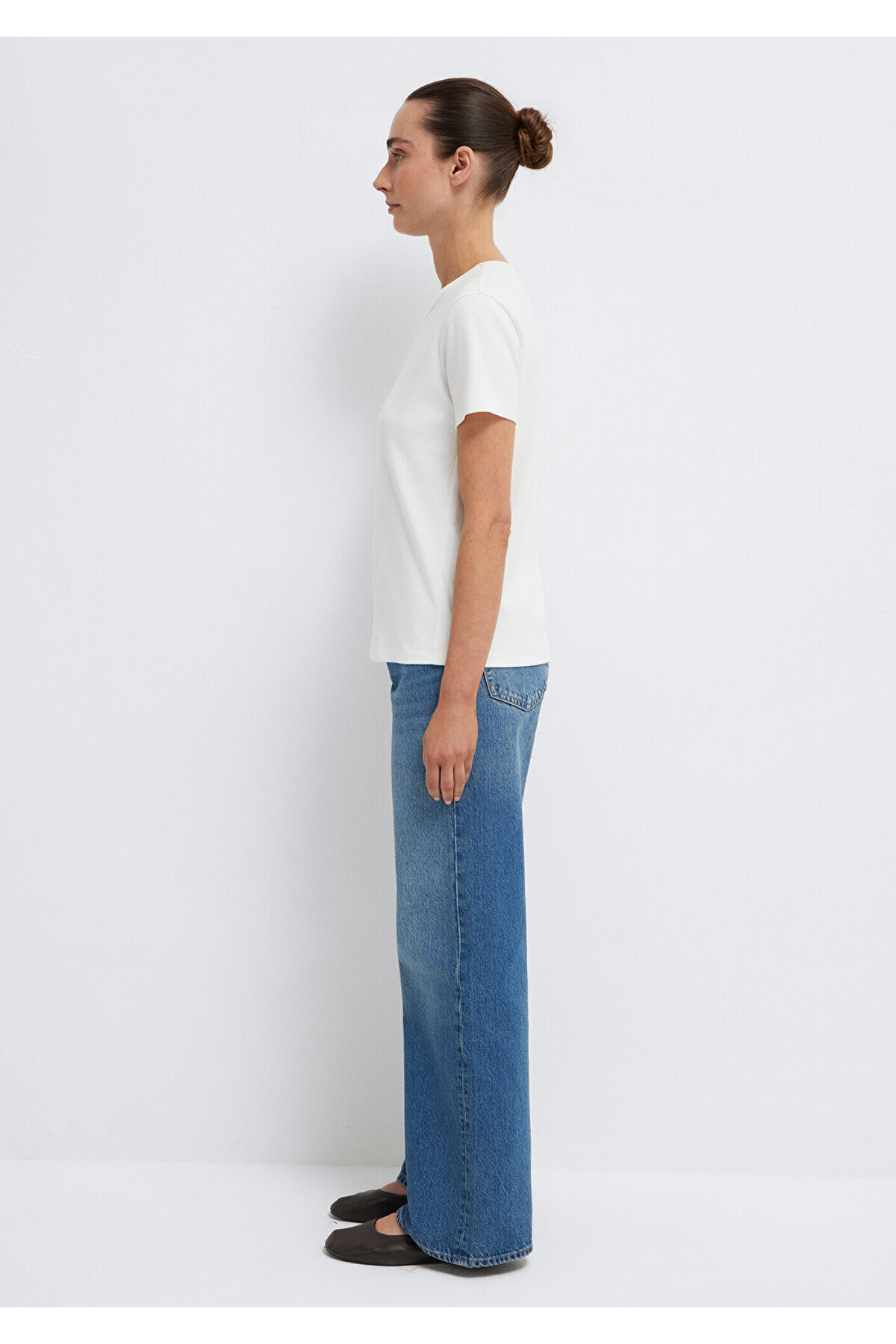 Bisiklet Yaka İnterlok Beyaz Basic Tişört Slim Fit / Dar Kesim 1612707-70057