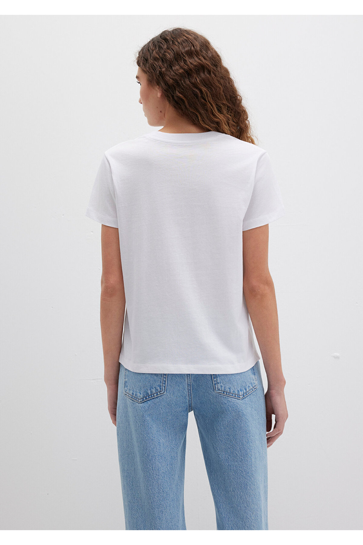 Bısıklet Yaka Logo Beyaz Kadın T-Shirt M1612242-620