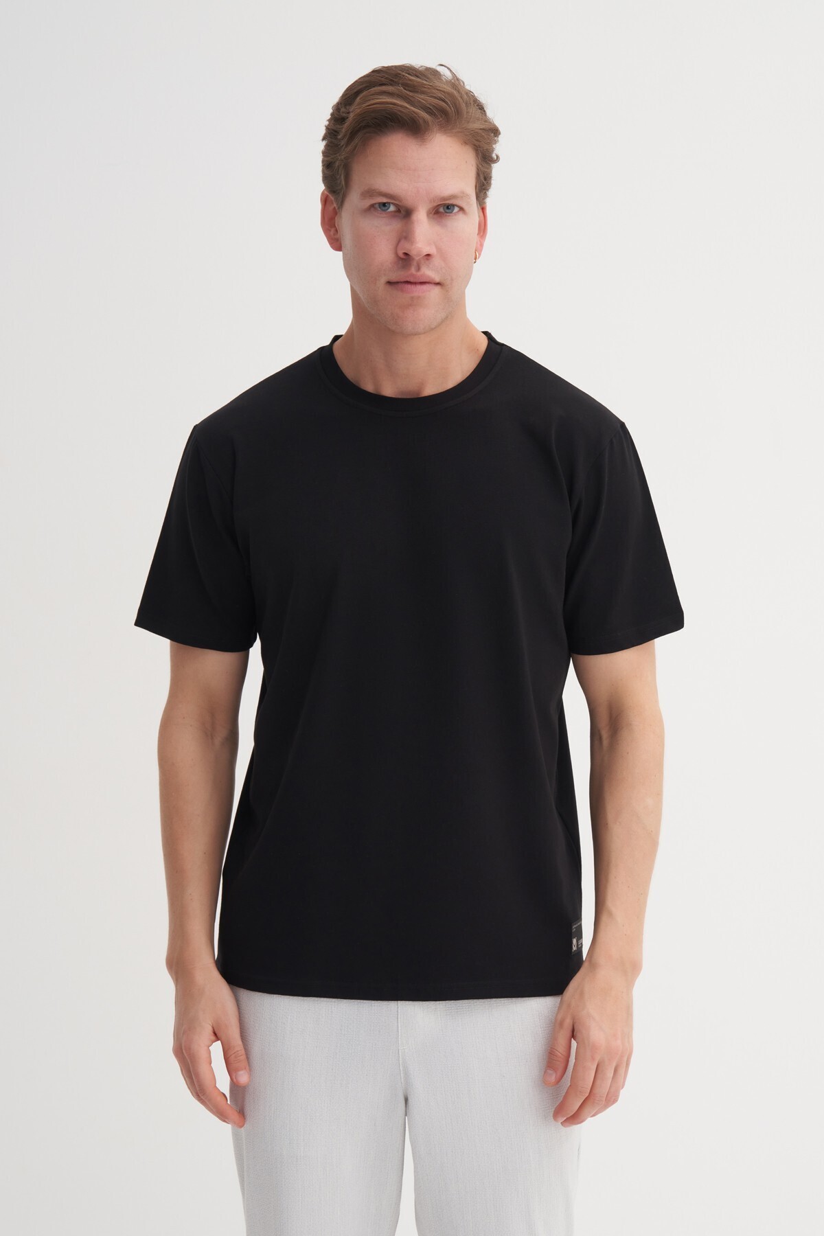 Bisiklet Yaka Regular Fit Rahat Likralı Düz Erkek Tişört Siyah 41420